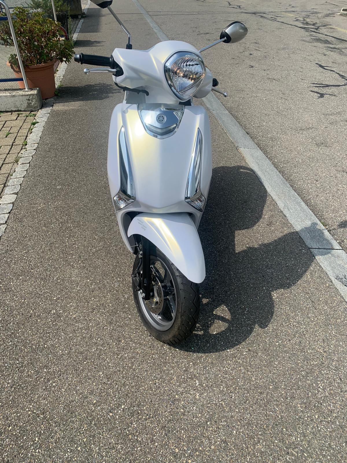 YAMAHA D'elight LTS 125-showroom-element-2