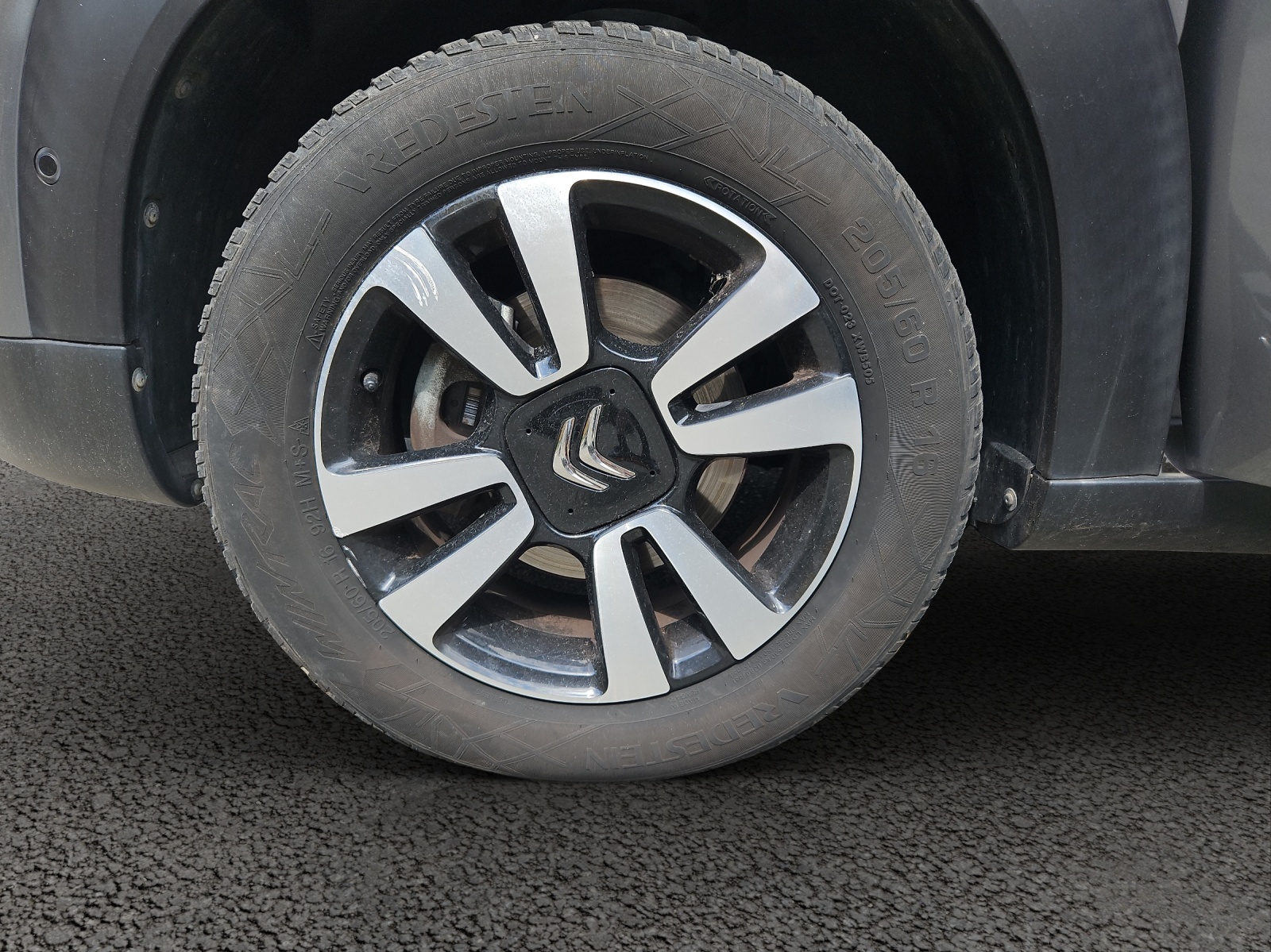 CITROEN C3 Aircross 1.2i PureTech Shine-image-8