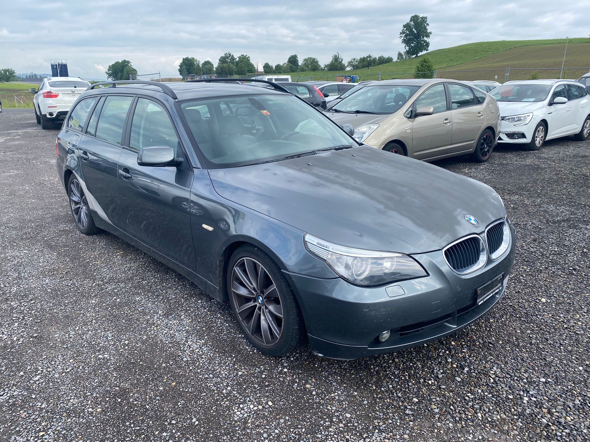 BMW 525d Touring-image-1