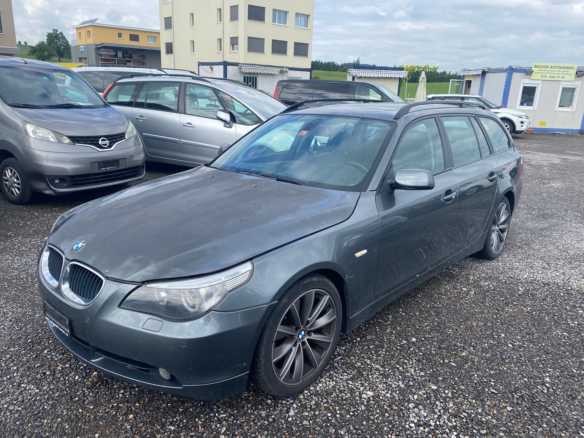 BMW 525d Touring-image-0
