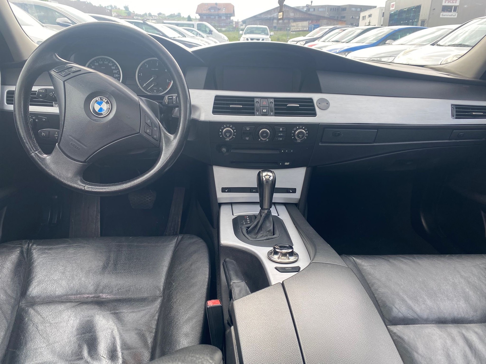 BMW 525d Touring-image-7