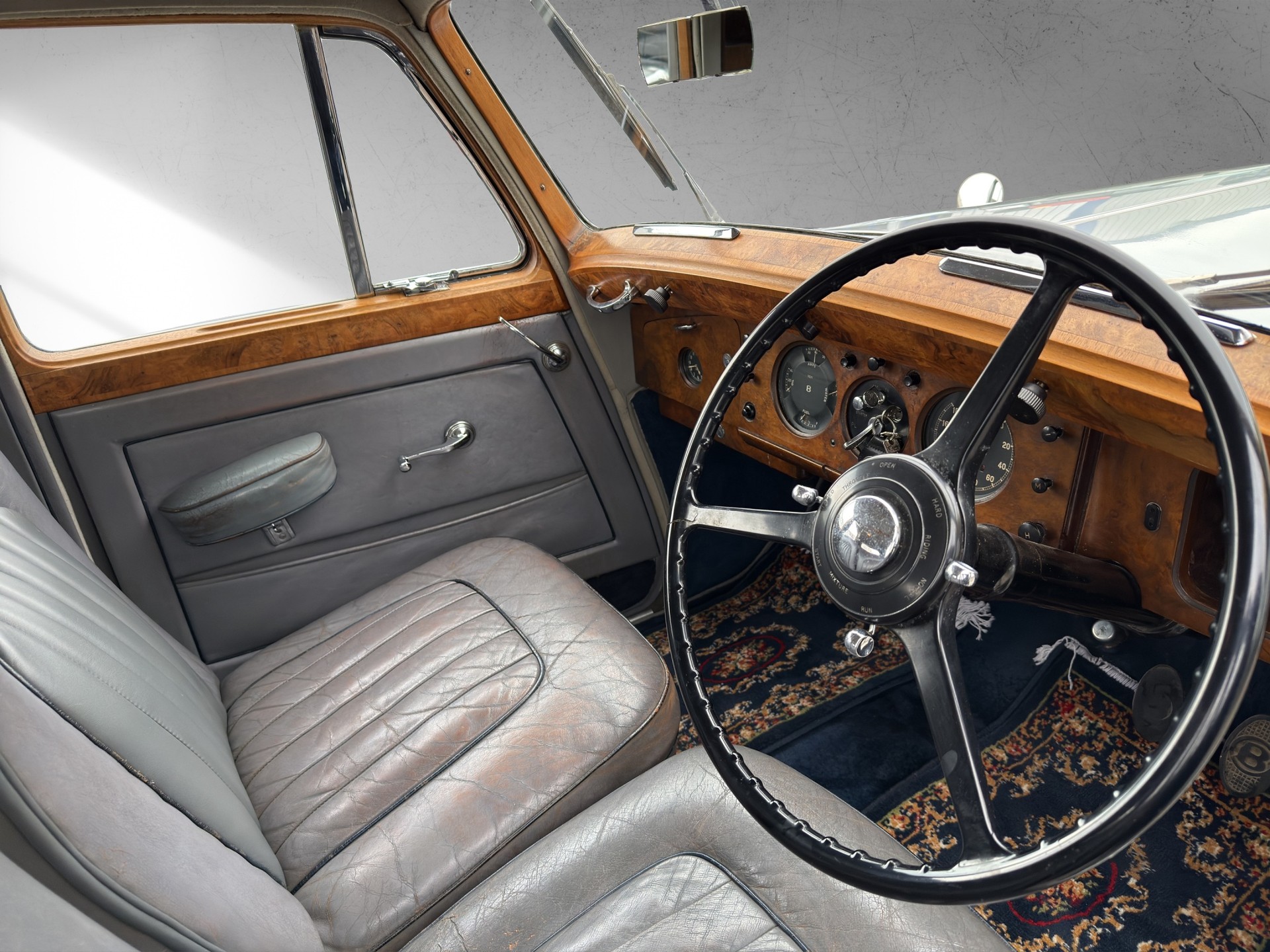 BENTLEY MK VI-image-5