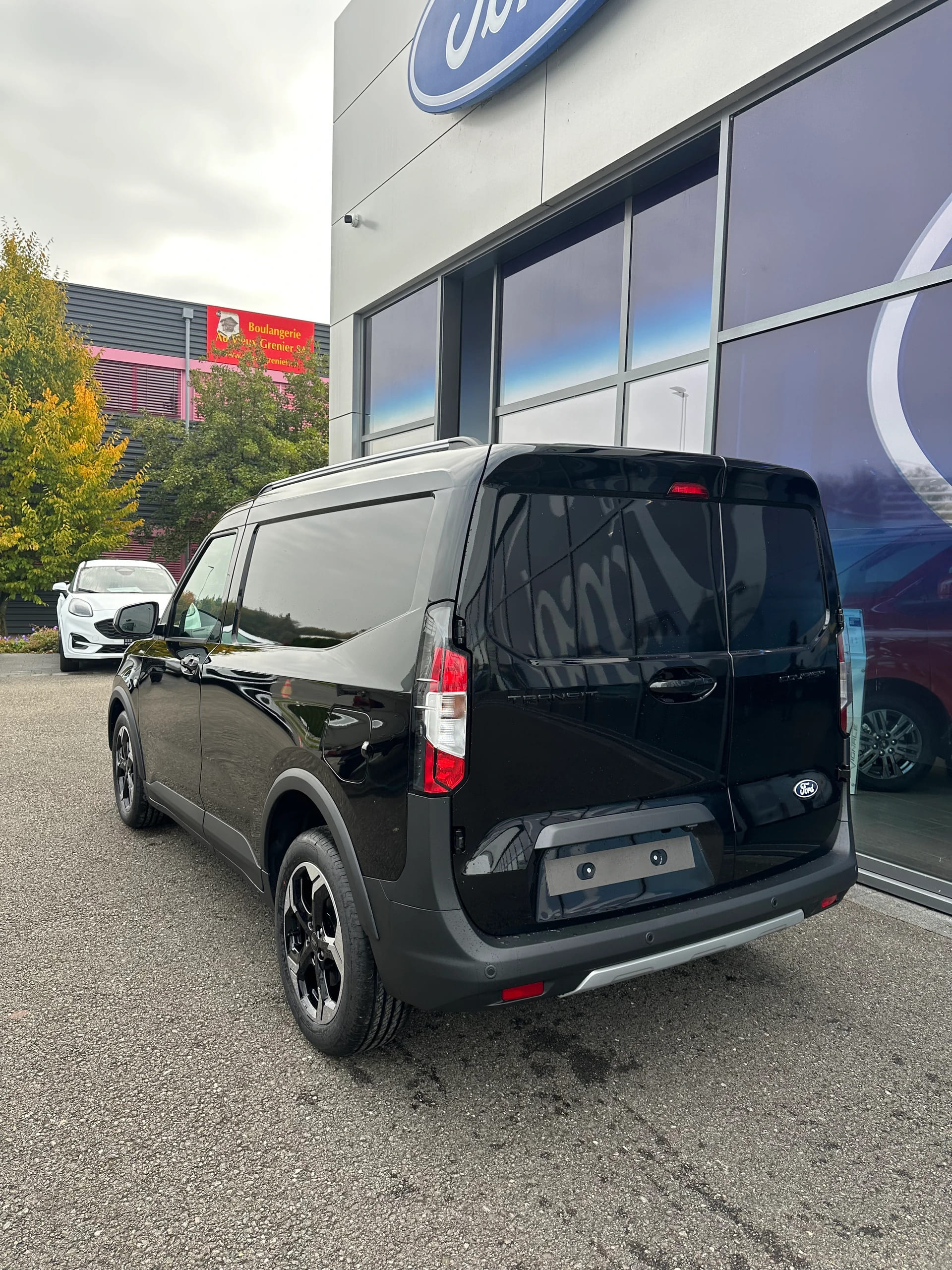 FORD Transit Courier van 1.0 EcoBoo Active/125CV/Aut.-image-3