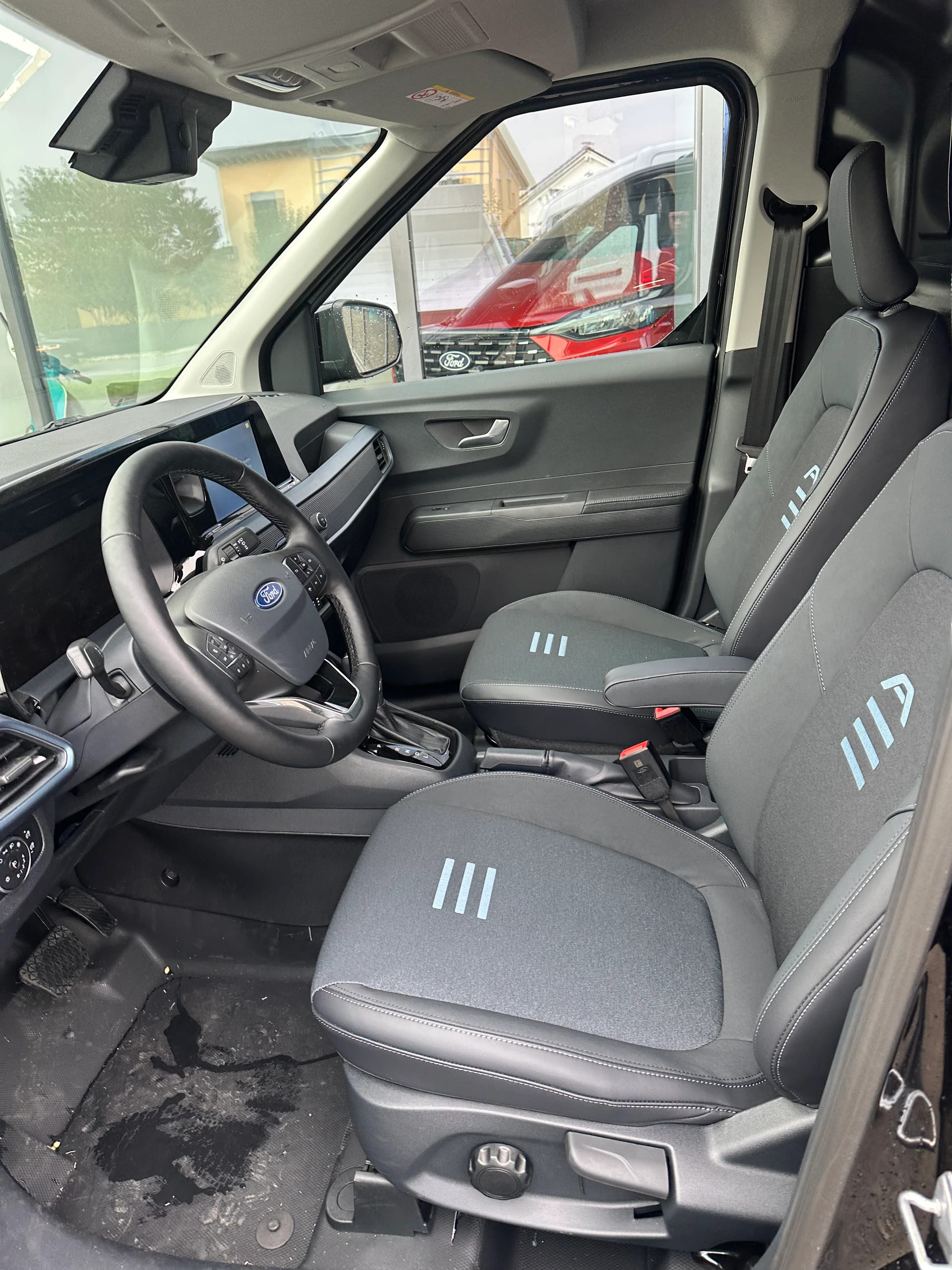 FORD Transit Courier van 1.0 EcoBoo Active/125CV/Aut.-image-9