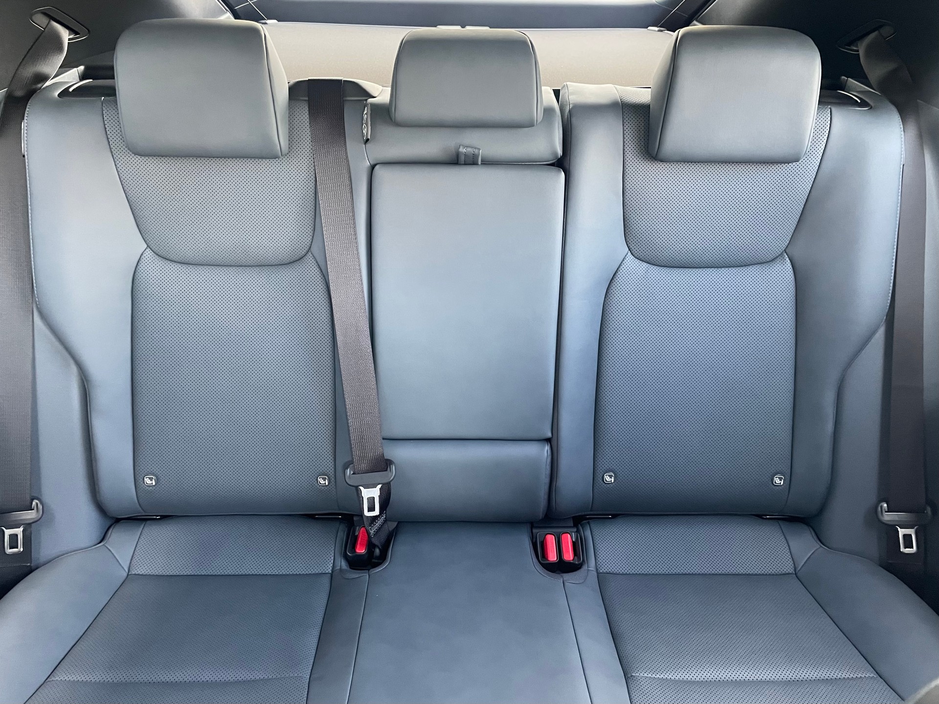 LEXUS RZ 300e 71,4 KW Comfort-image-14
