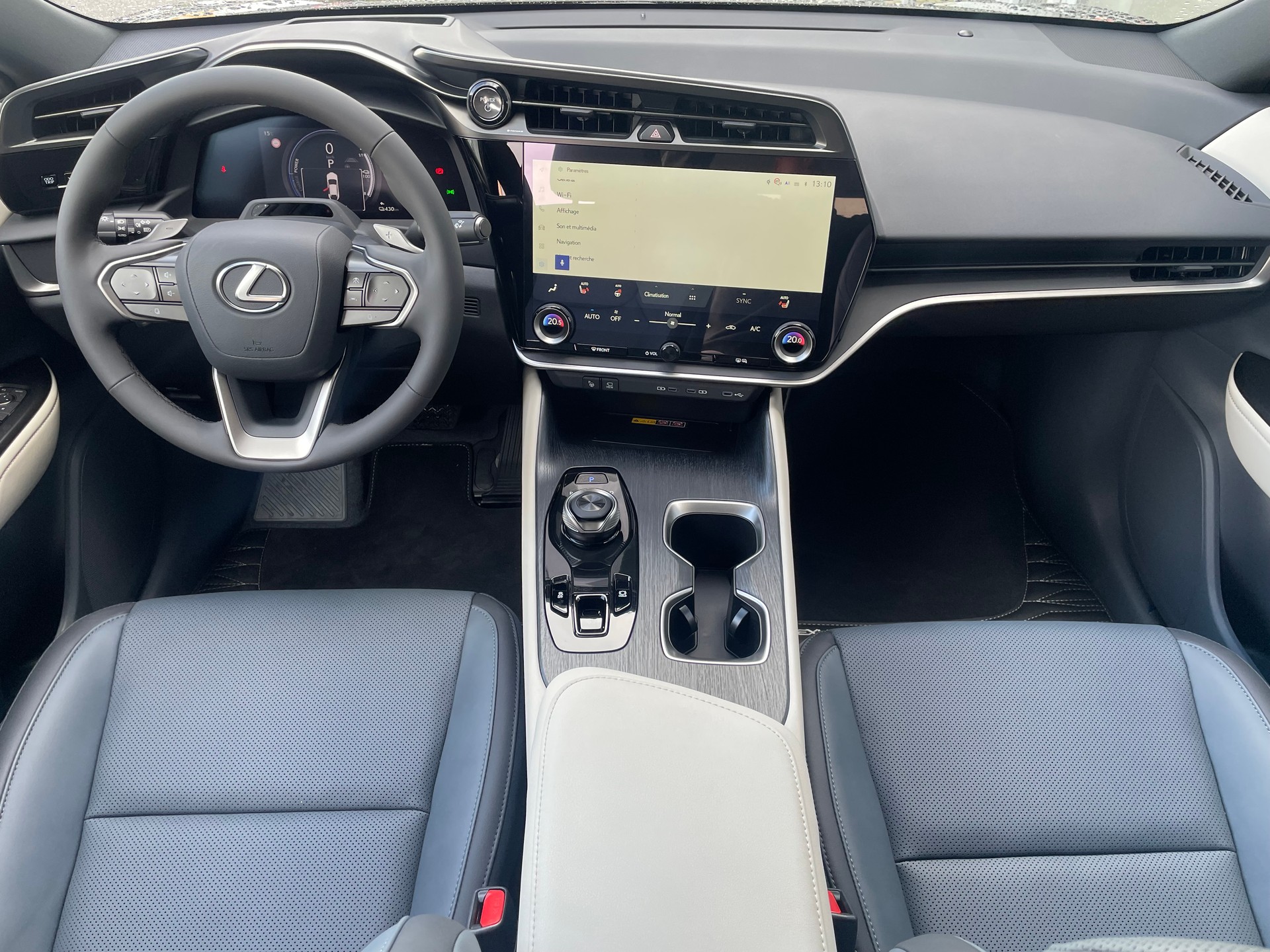LEXUS RZ 300e 71,4 KW Comfort-image-9