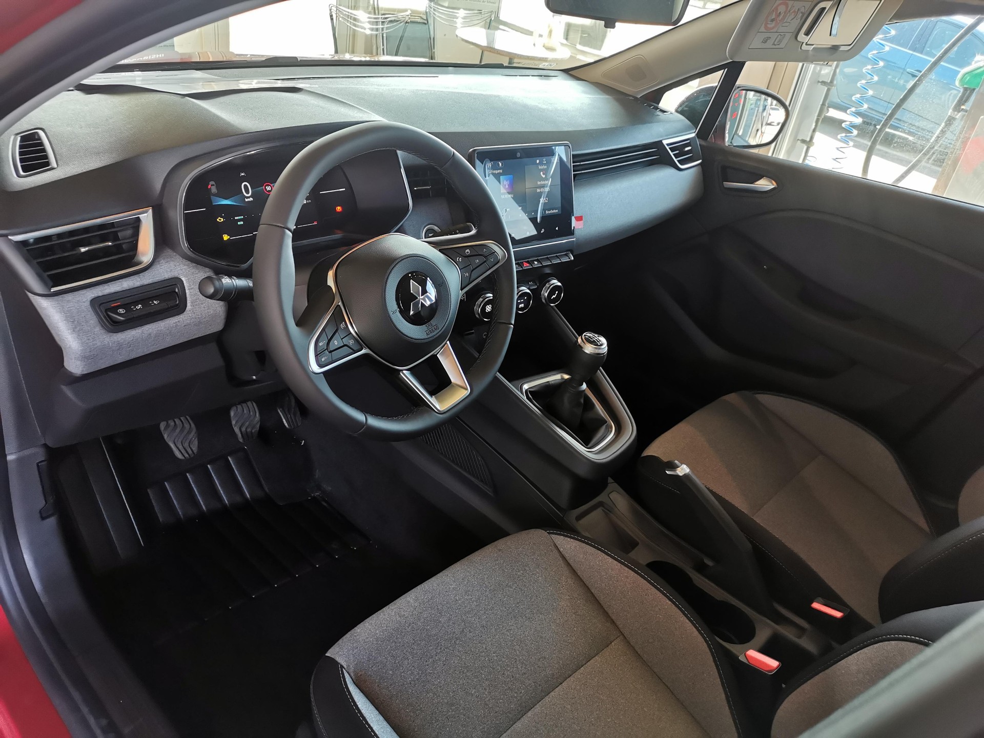 MITSUBISHI Colt 1.0 Invite+-image-6