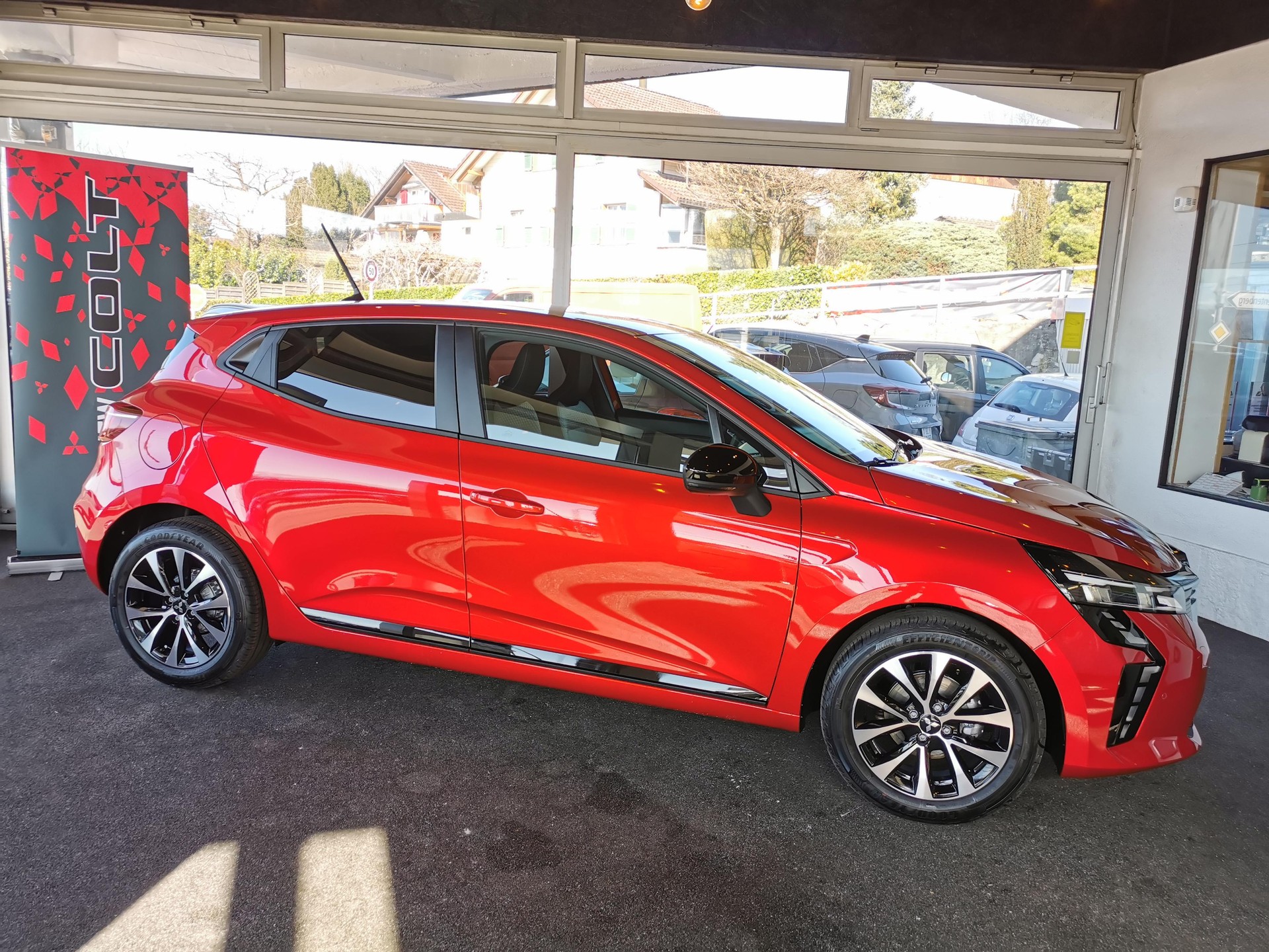 MITSUBISHI Colt 1.0 Invite+-image-1