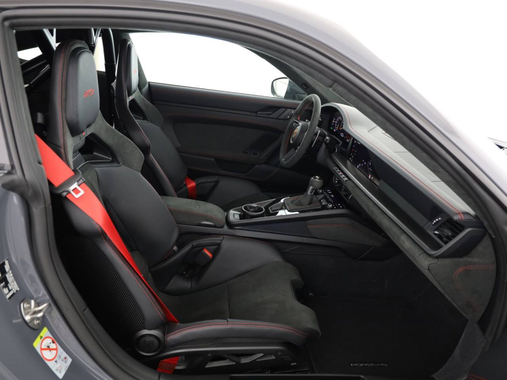 PORSCHE 911 GT3-image-16