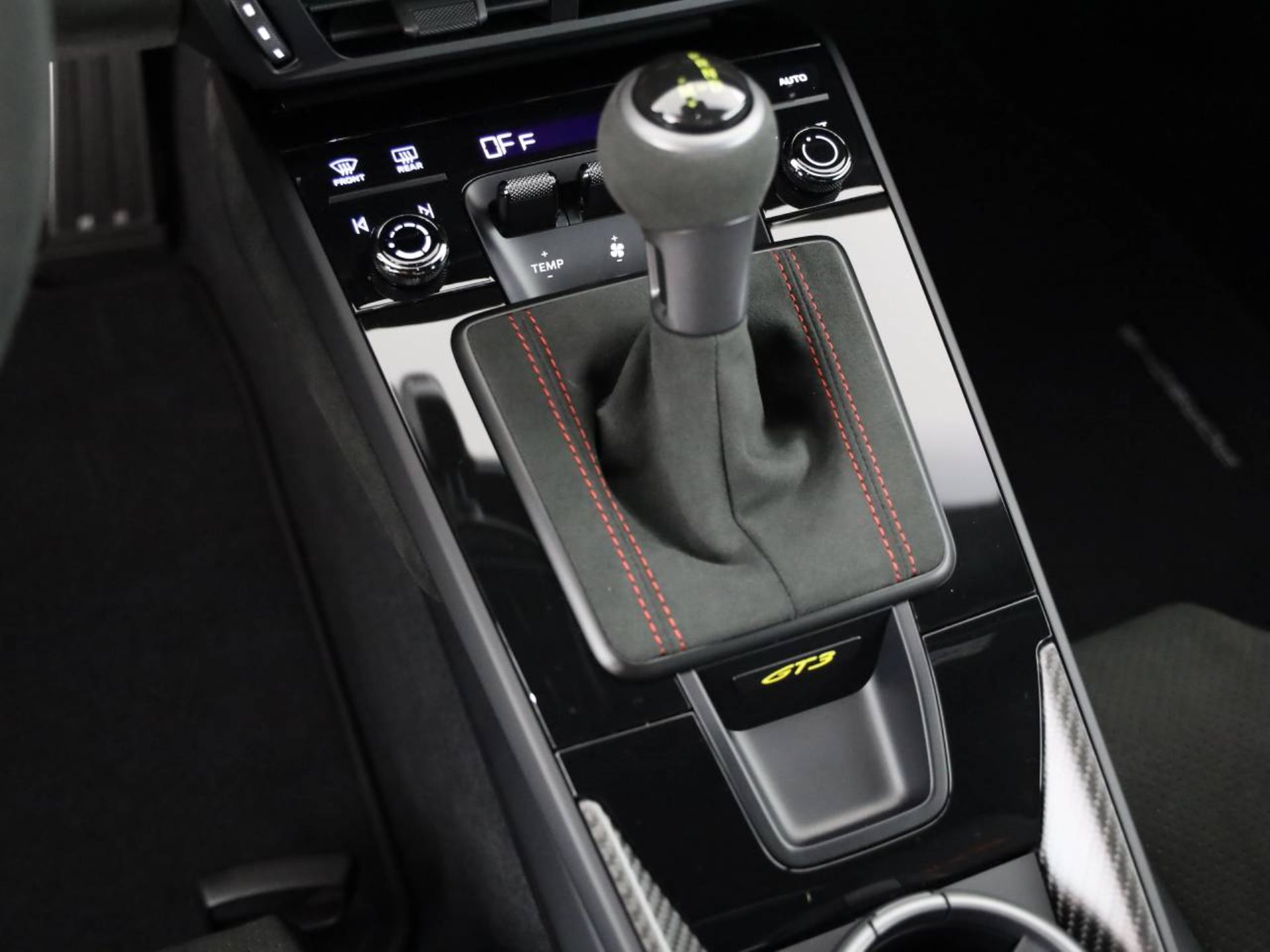 PORSCHE 911 GT3-image-15