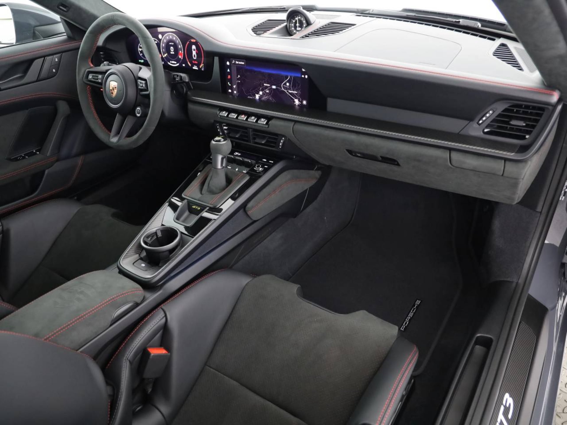 PORSCHE 911 GT3-image-11