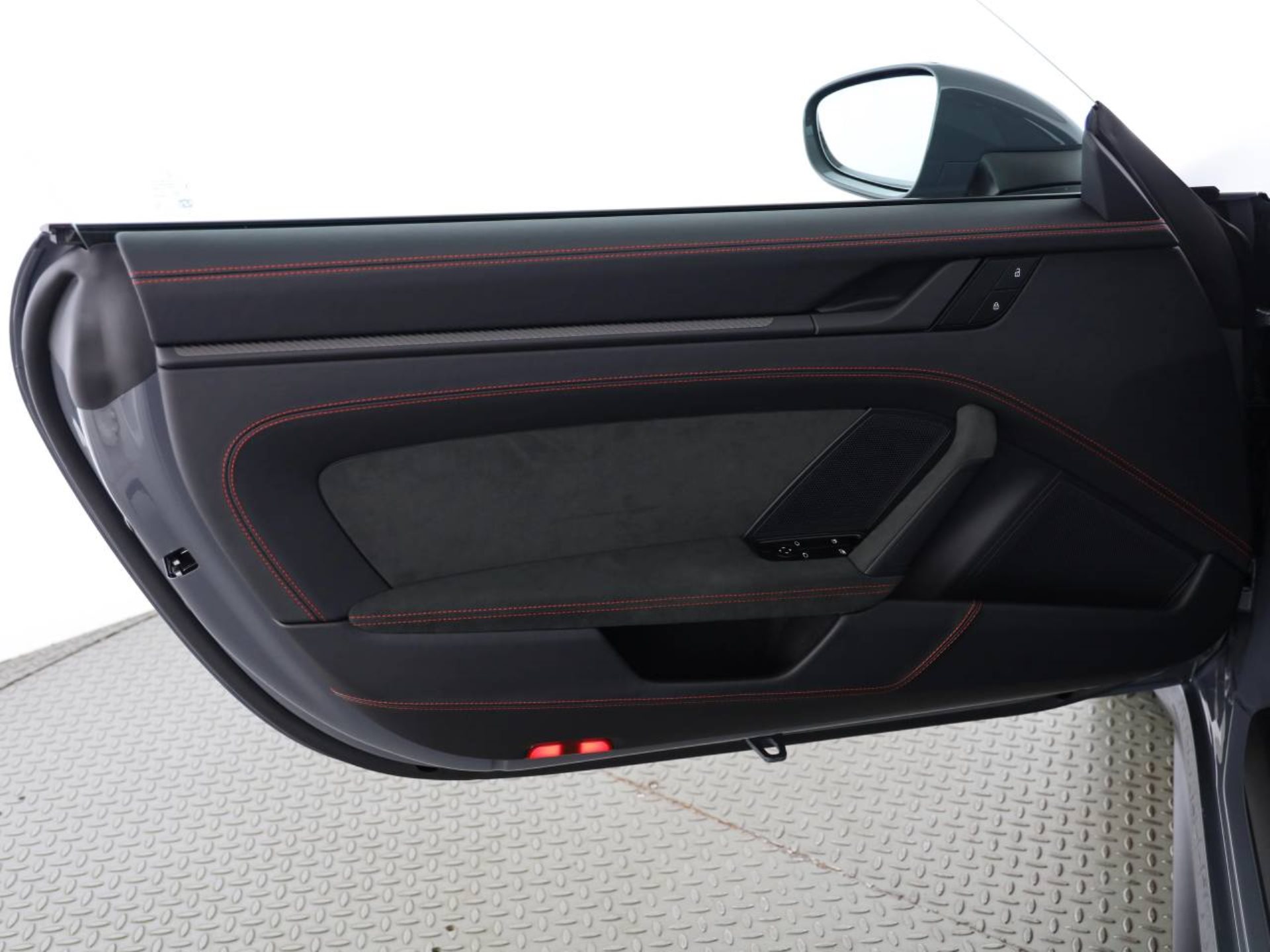 PORSCHE 911 GT3-image-19