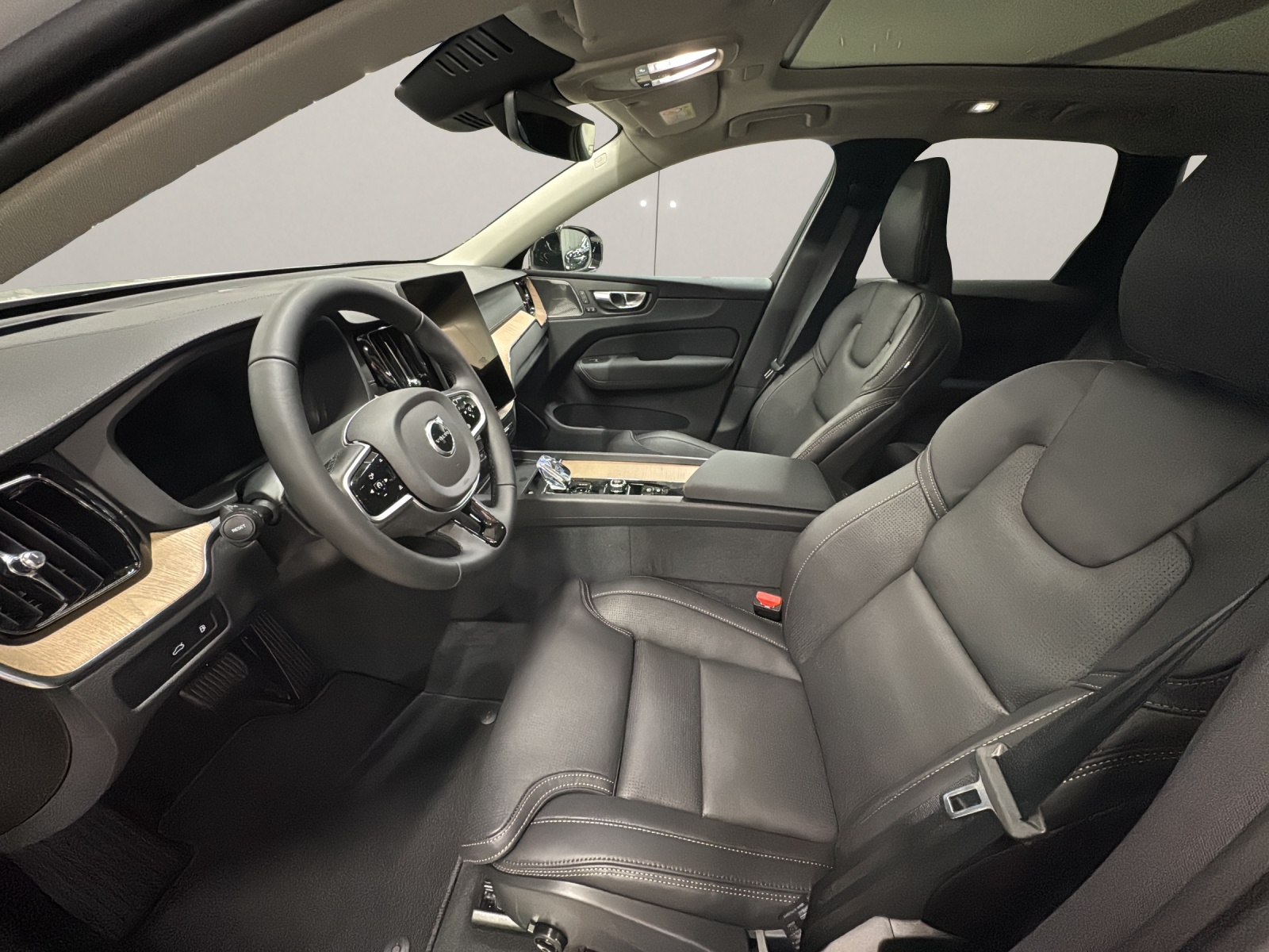 VOLVO XC60 2.0 T8 TE Ultra Dark eAWD-image-11