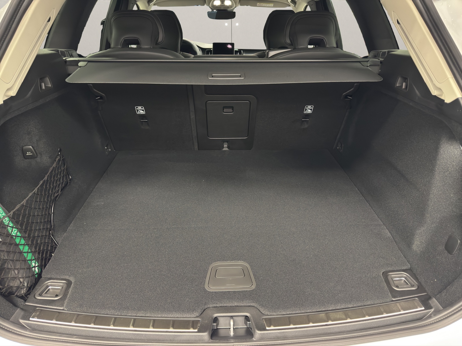 VOLVO XC60 2.0 T8 TE Ultra Dark eAWD-image-15