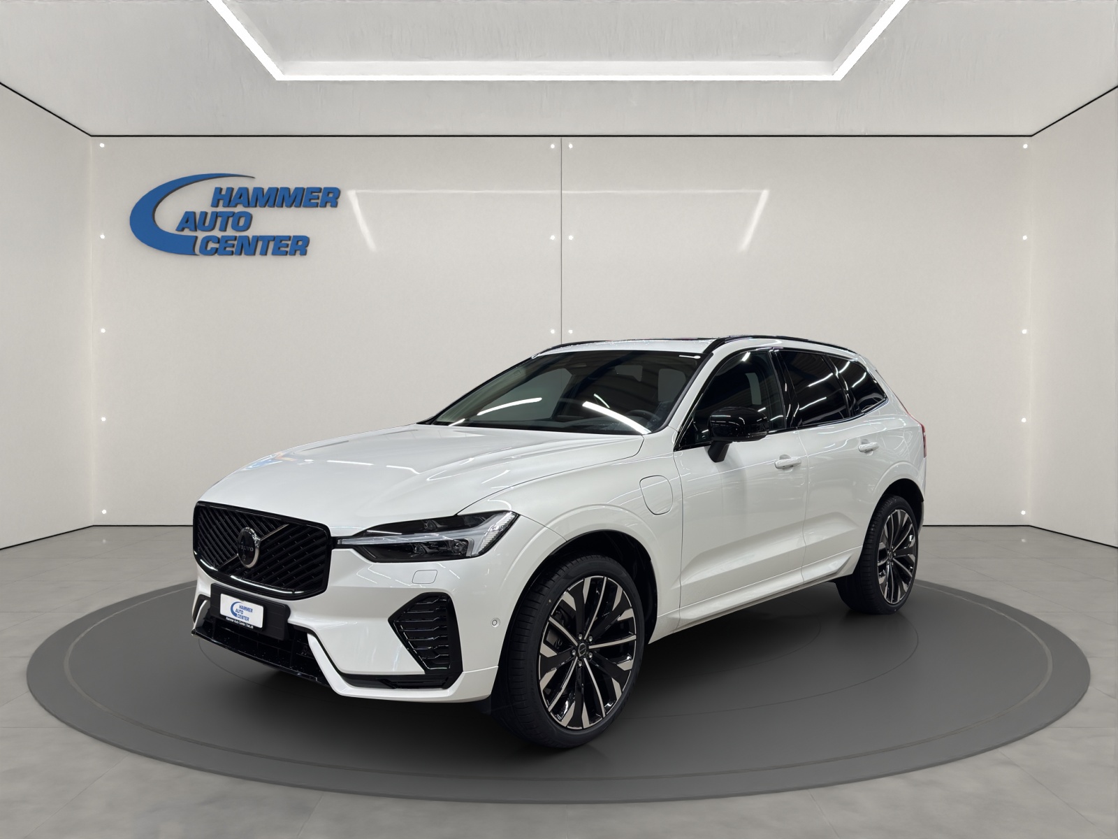 VOLVO XC60 2.0 T8 TE Ultra Dark eAWD-image-0