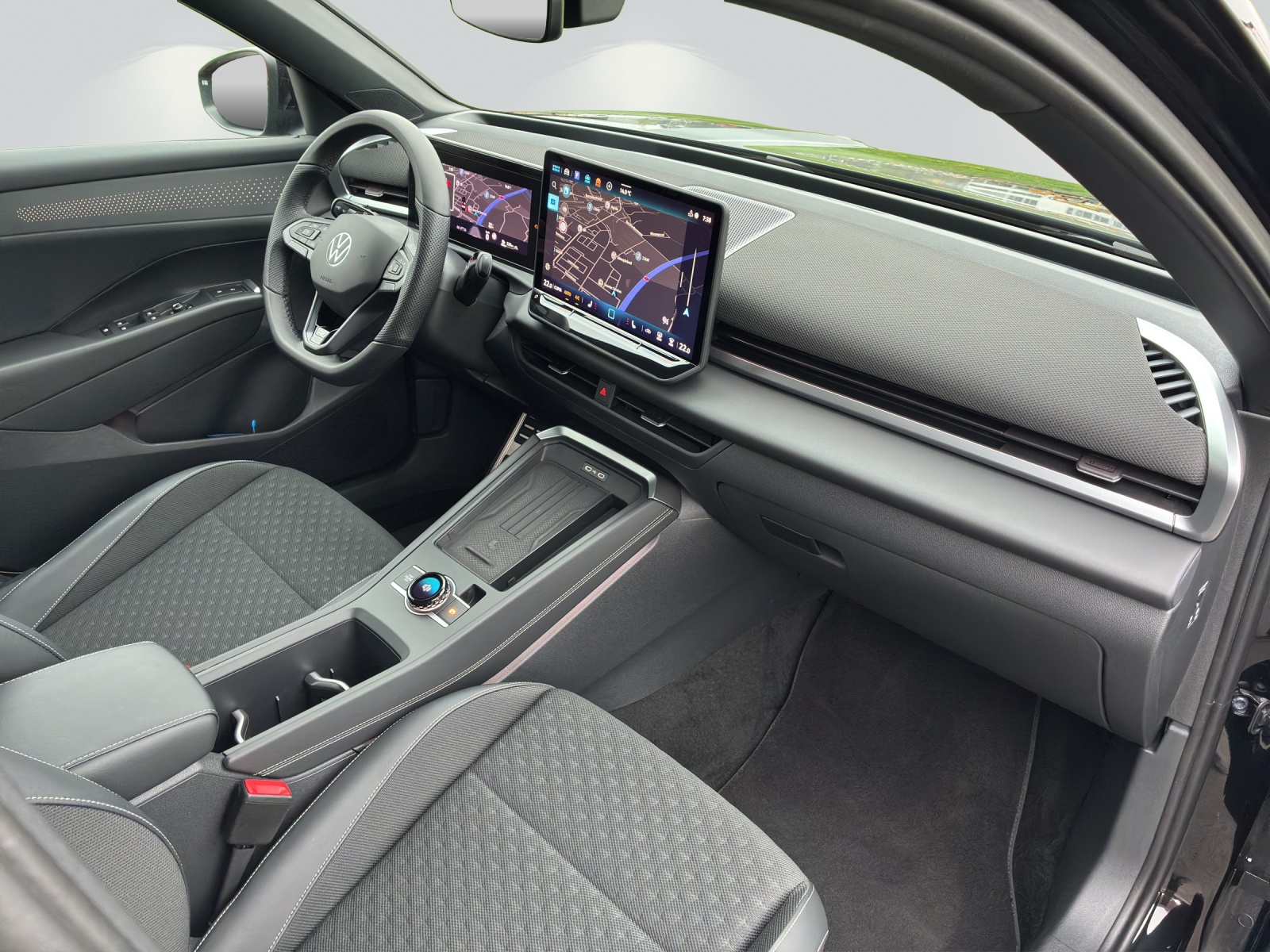 VW T-Roc 1.5 eTSI mHEV R-Line DSG-image-7