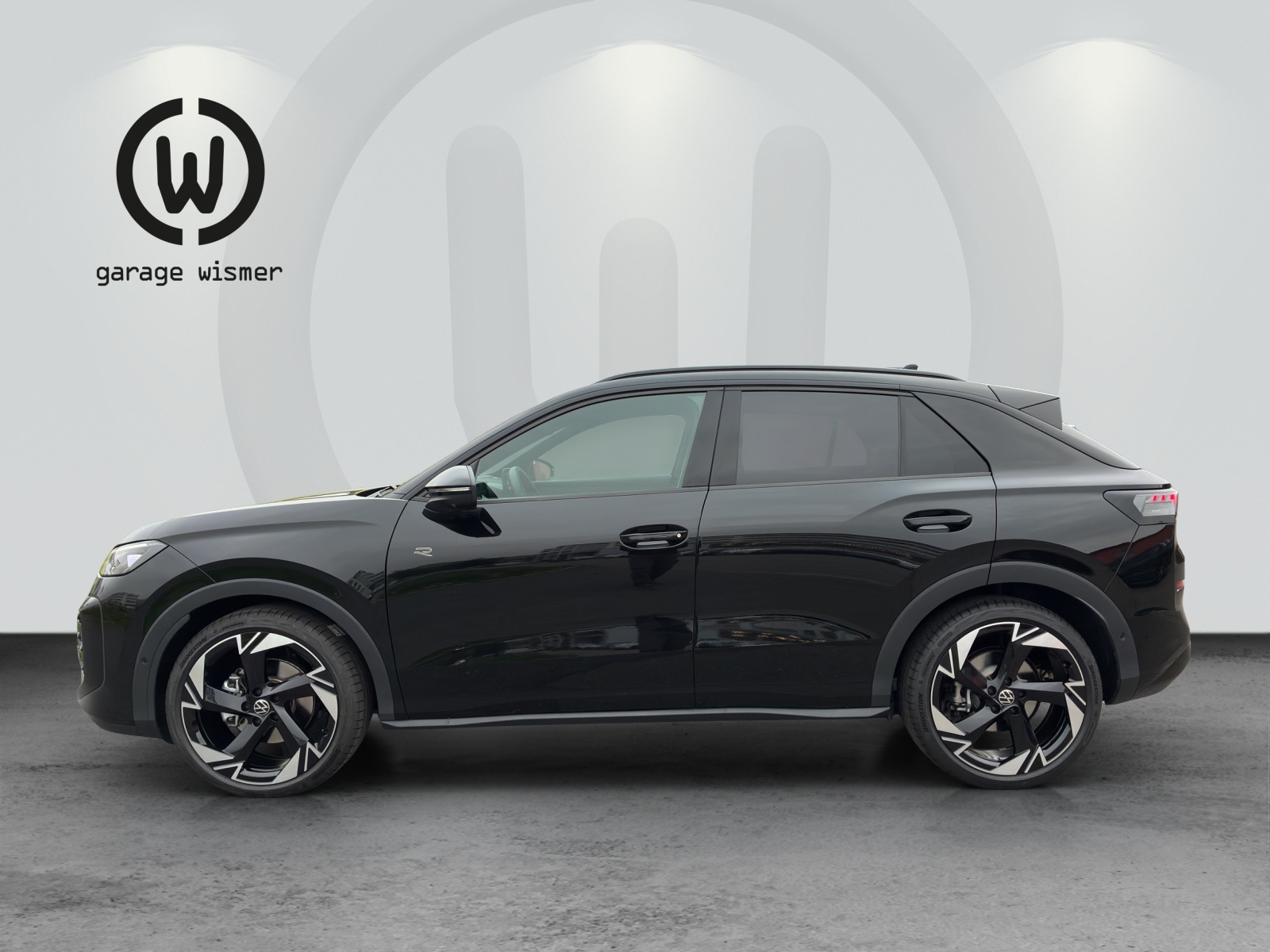 VW T-Roc 1.5 eTSI mHEV R-Line DSG-image-1
