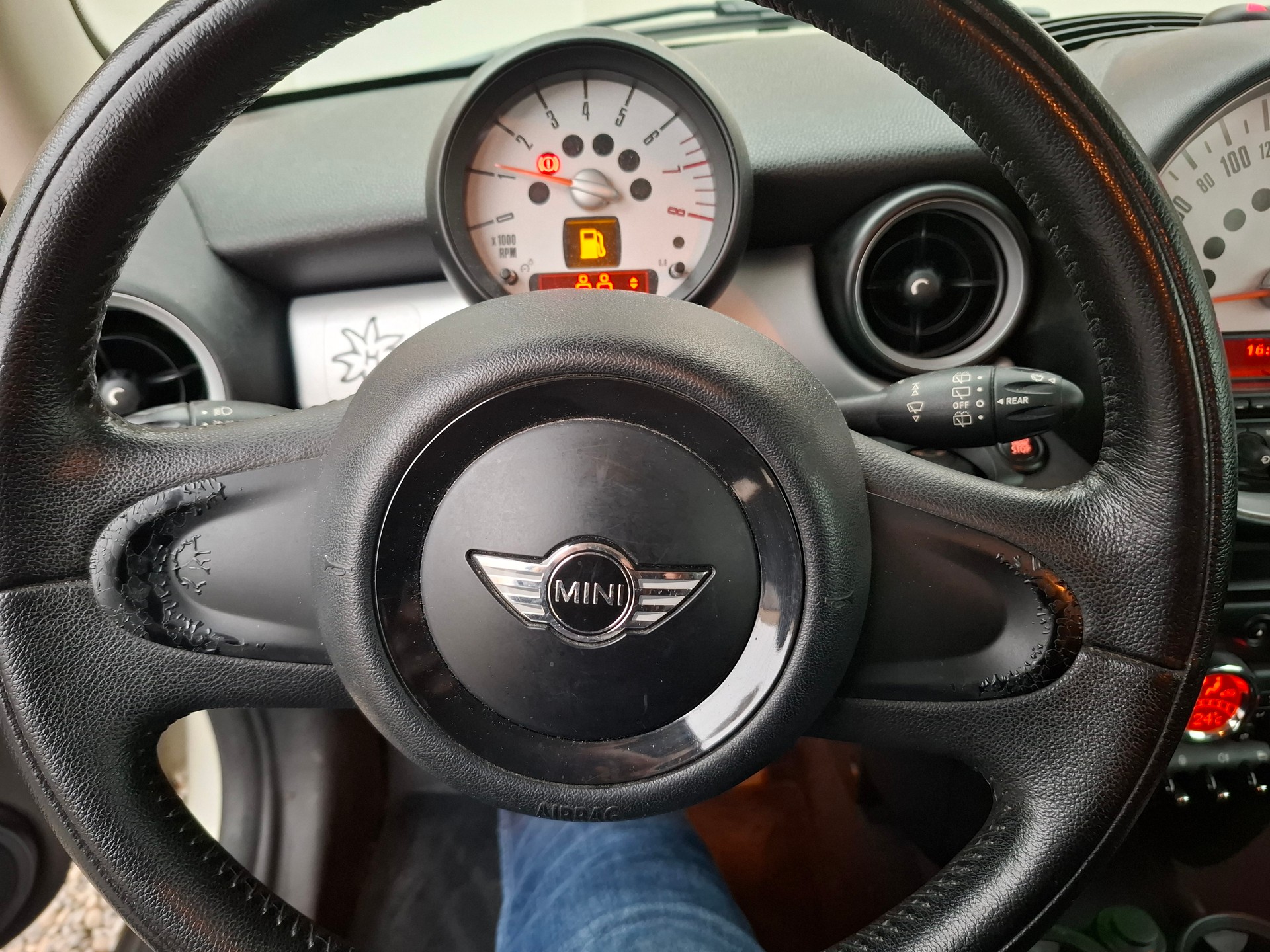 MINI One-image-12