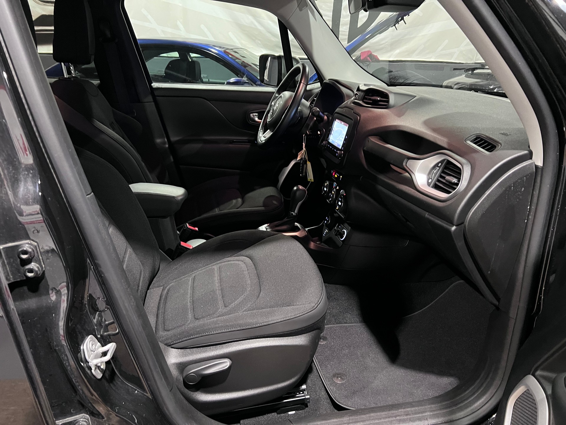 JEEP Renegade 2.0 CRD Freedom Edition AWD 9ATX-image-12
