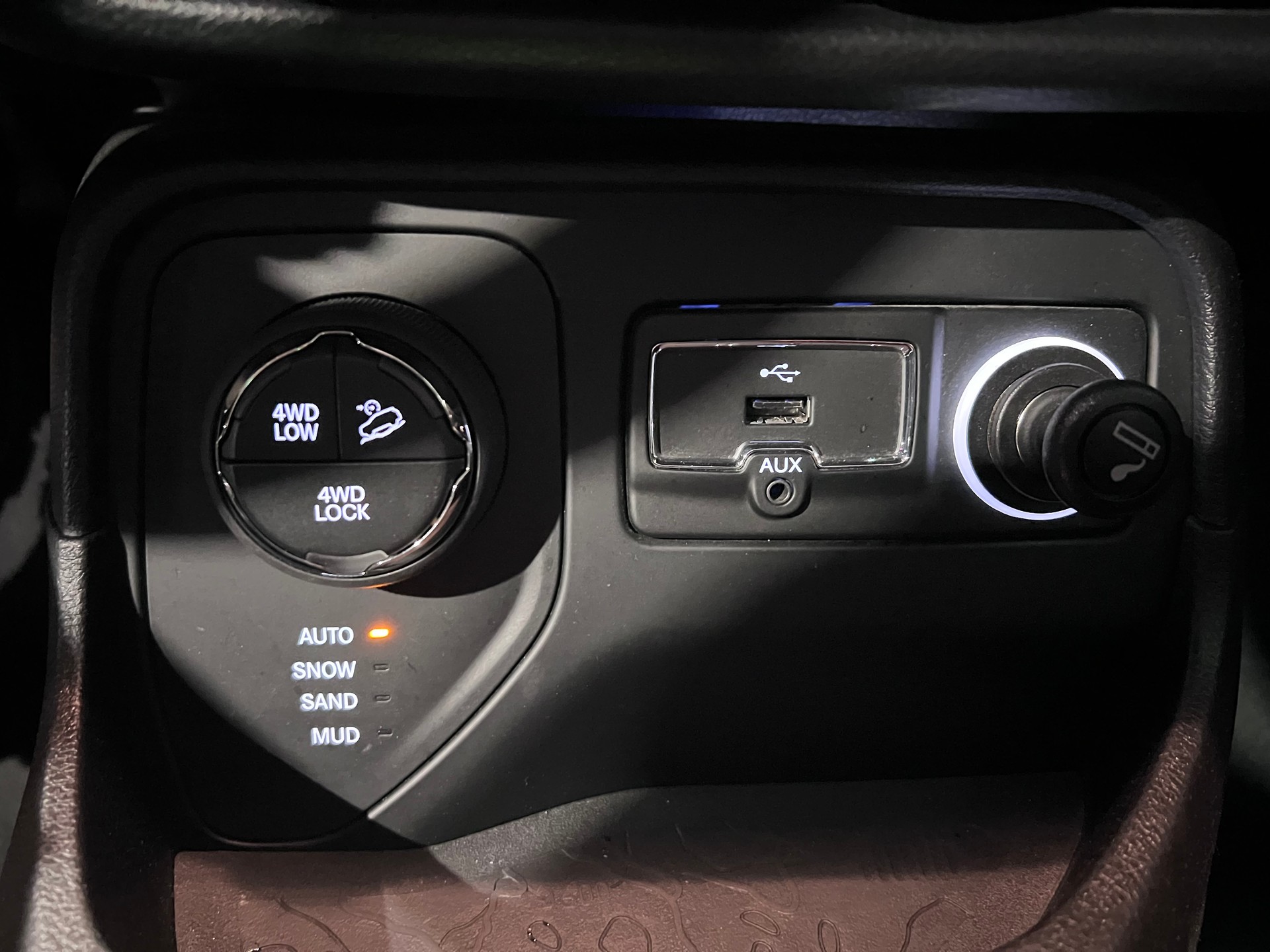 JEEP Renegade 2.0 CRD Freedom Edition AWD 9ATX-image-16