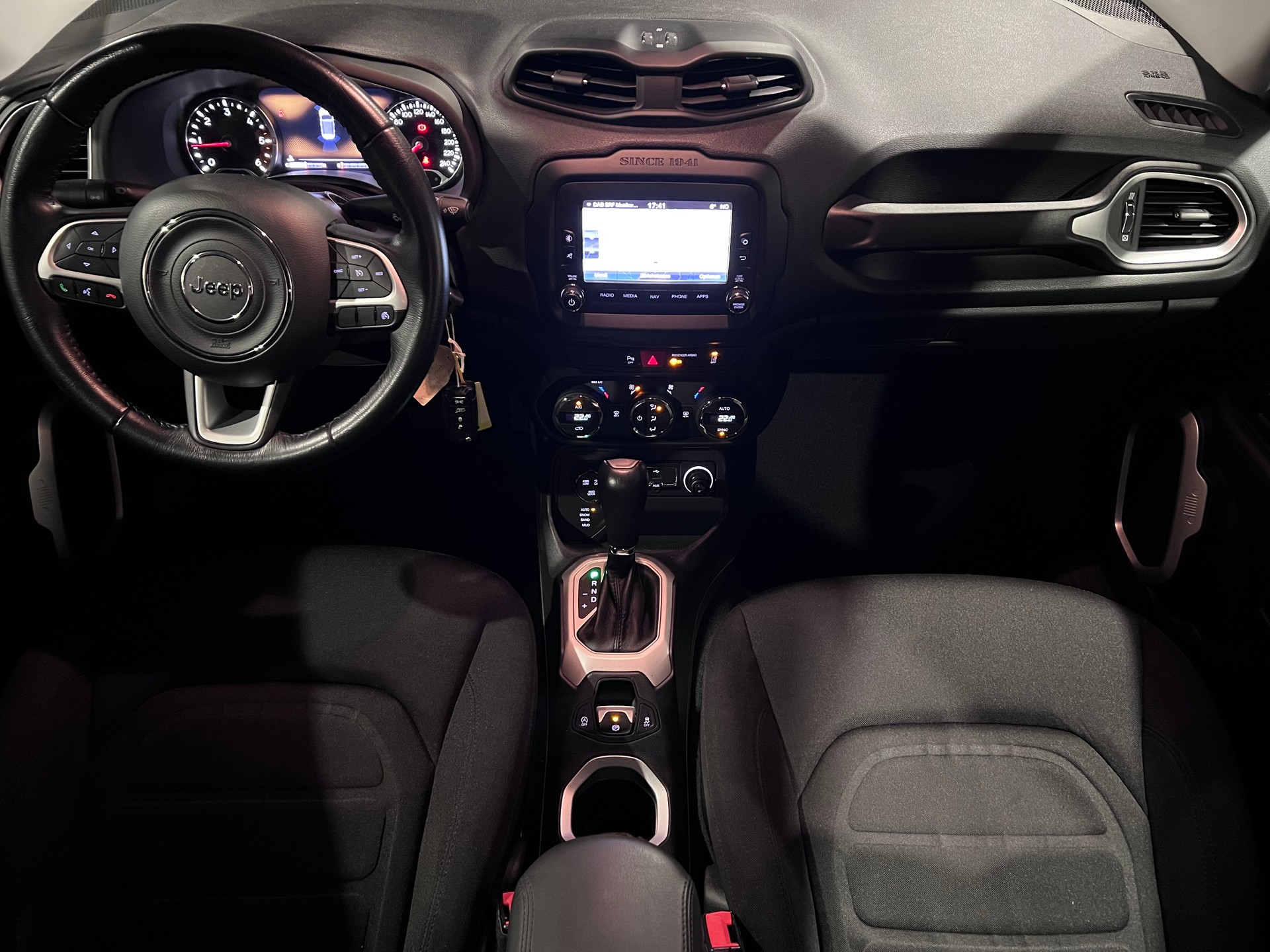 JEEP Renegade 2.0 CRD Freedom Edition AWD 9ATX-image-9