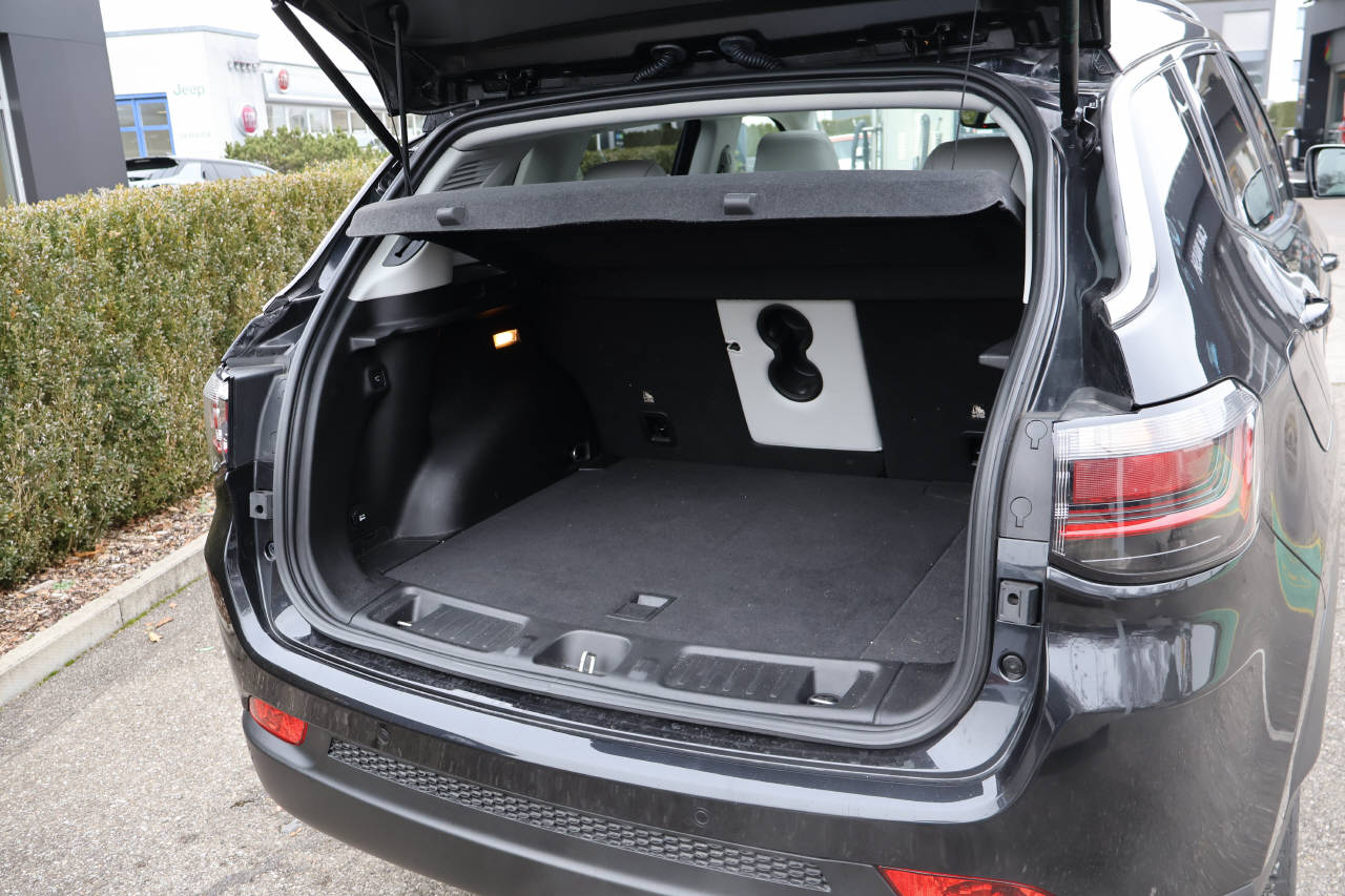 JEEP Compass 1.3 Limited 4xe-image-12