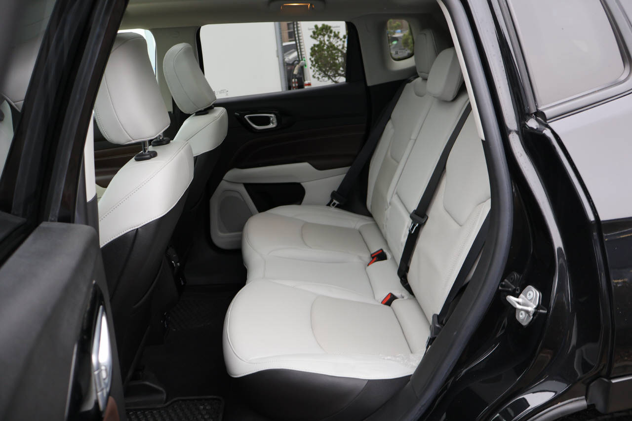 JEEP Compass 1.3 Limited 4xe-image-10