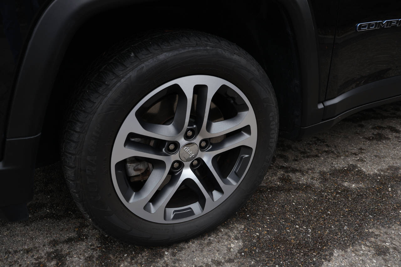 JEEP Compass 1.3 Limited 4xe-image-14