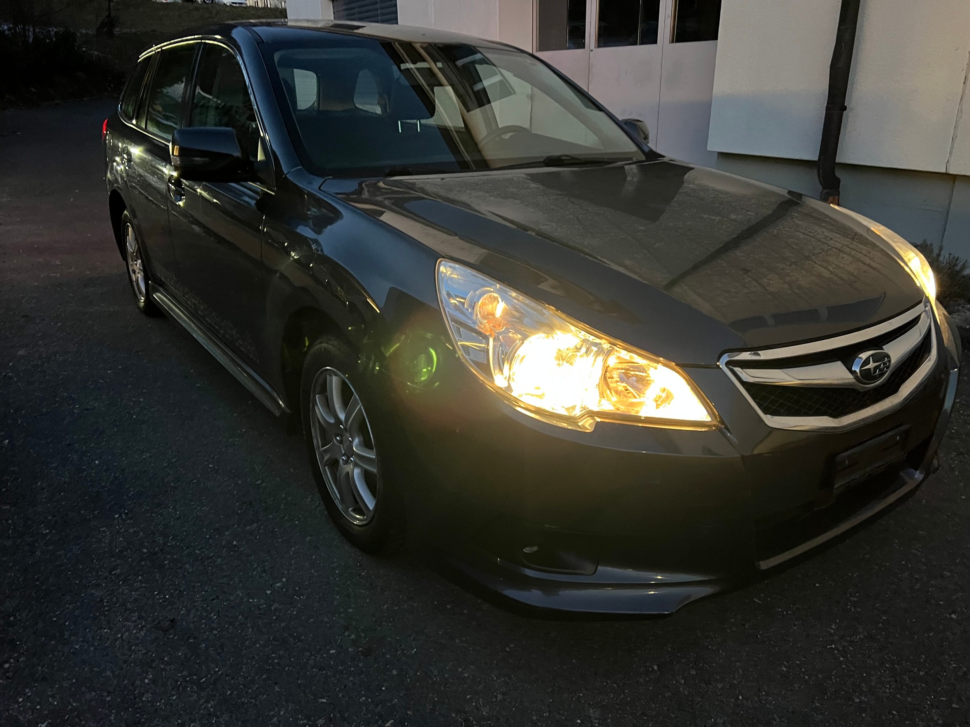 SUBARU Legacy 2.0i Limited AWD Lineartronic-image-1