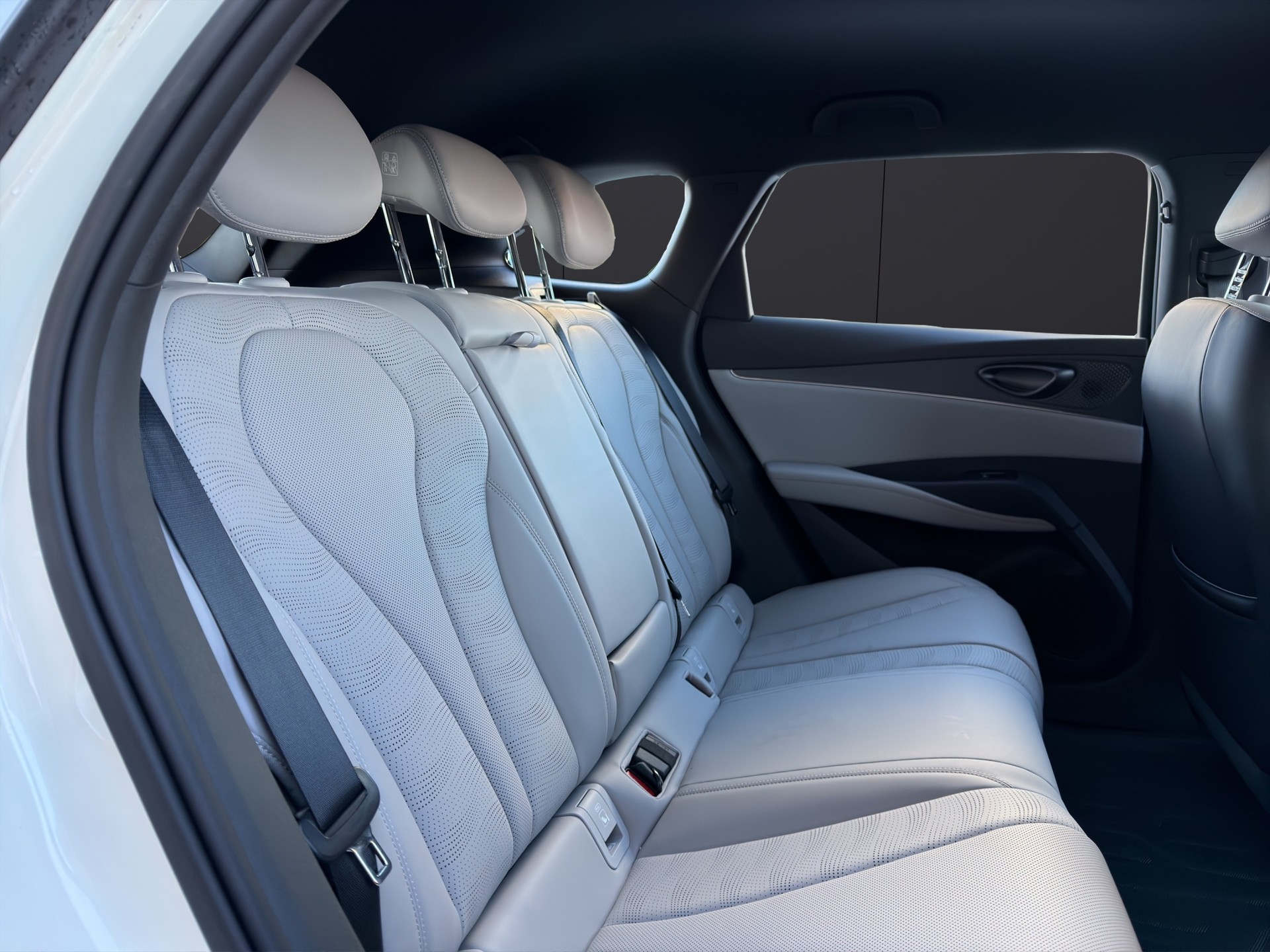 BYD Seal 6 DM-i Touring Boost-image-9