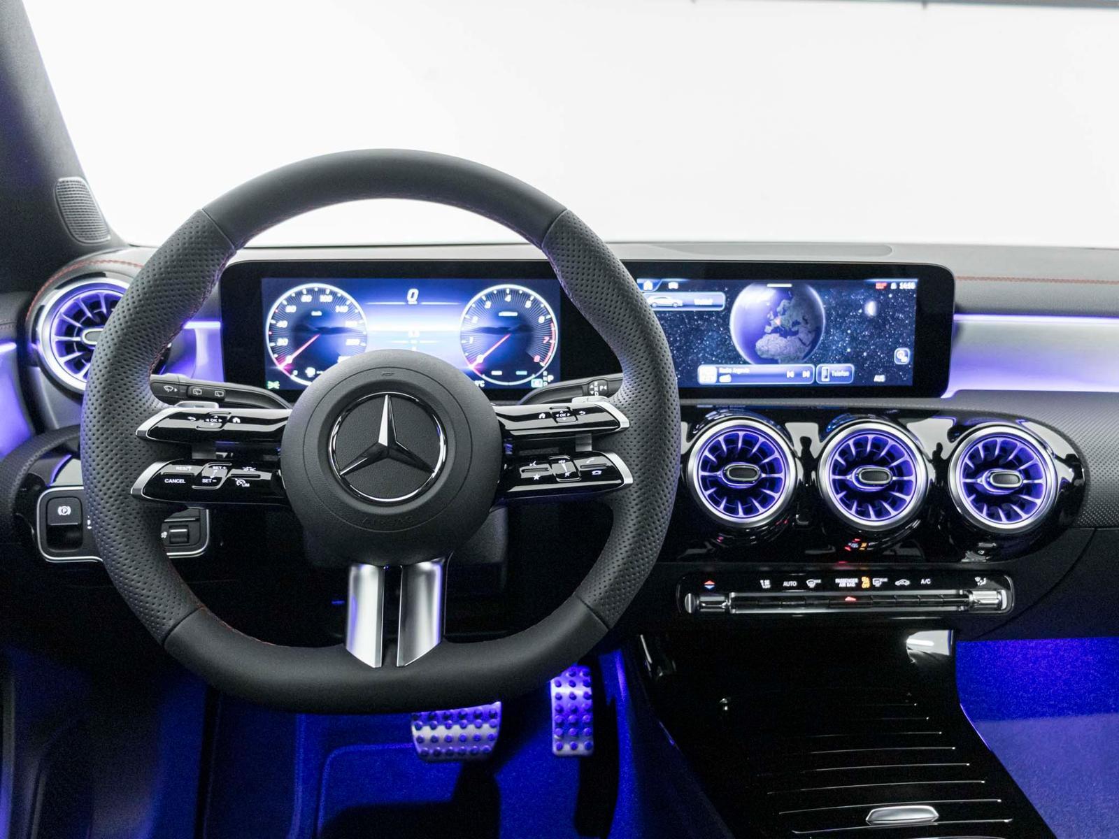MERCEDES-BENZ CLA 200 Shooting Brake-image-11