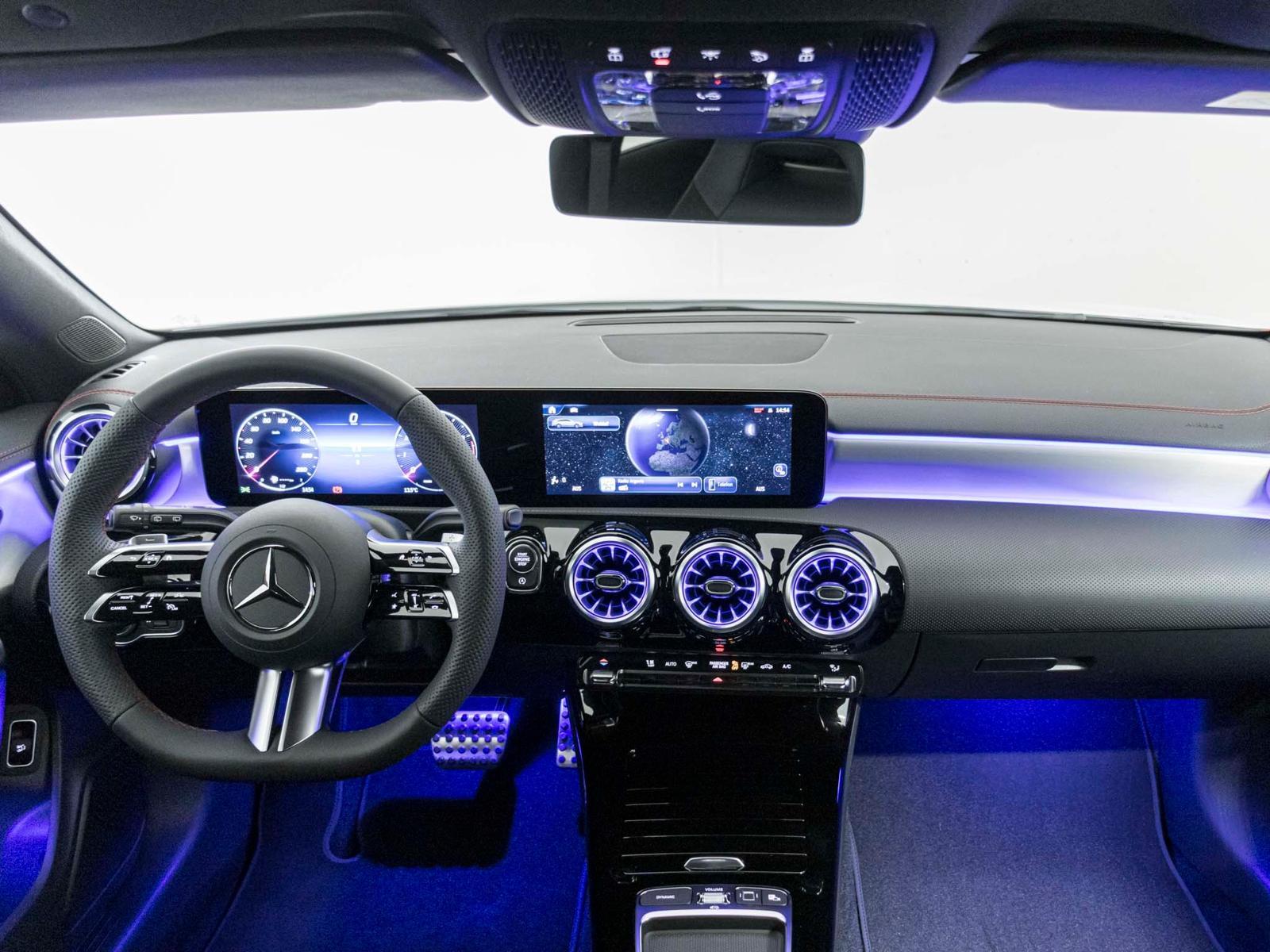 MERCEDES-BENZ CLA 200 Shooting Brake-image-10