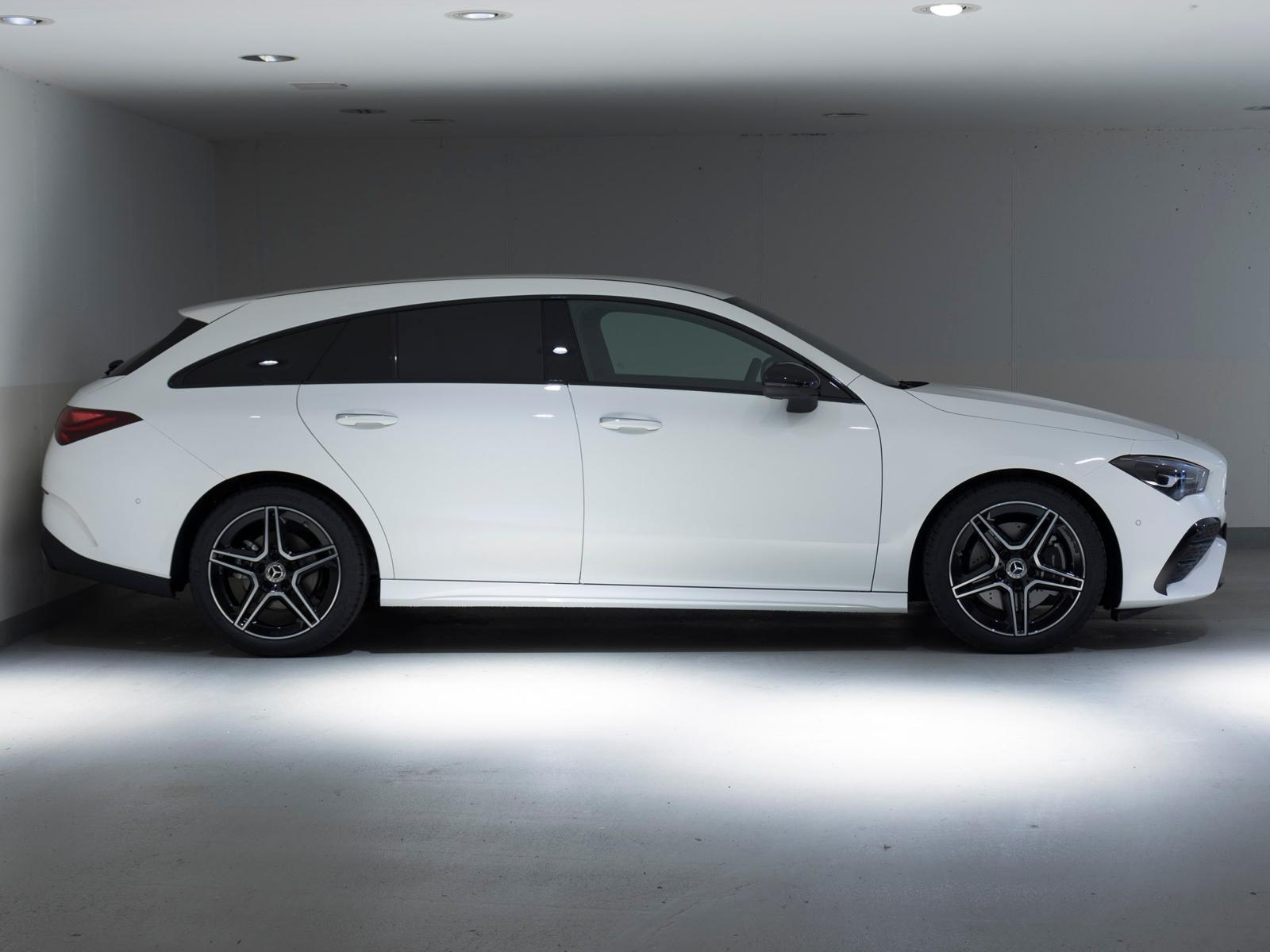 MERCEDES-BENZ CLA 200 Shooting Brake-image-1