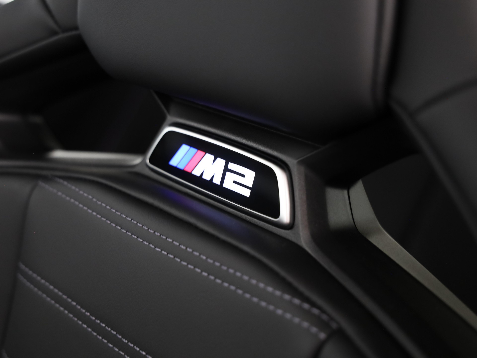 BMW M2 Coupé-image-8