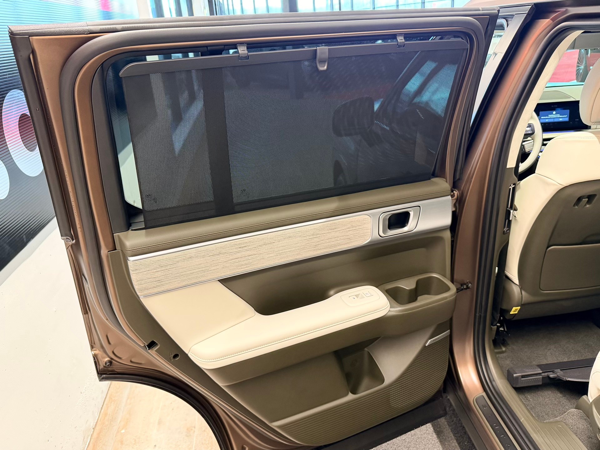 HYUNDAI Santa Fe 1.6 T-GDi PHEV Calligraphy 4WD Automatic-image-14