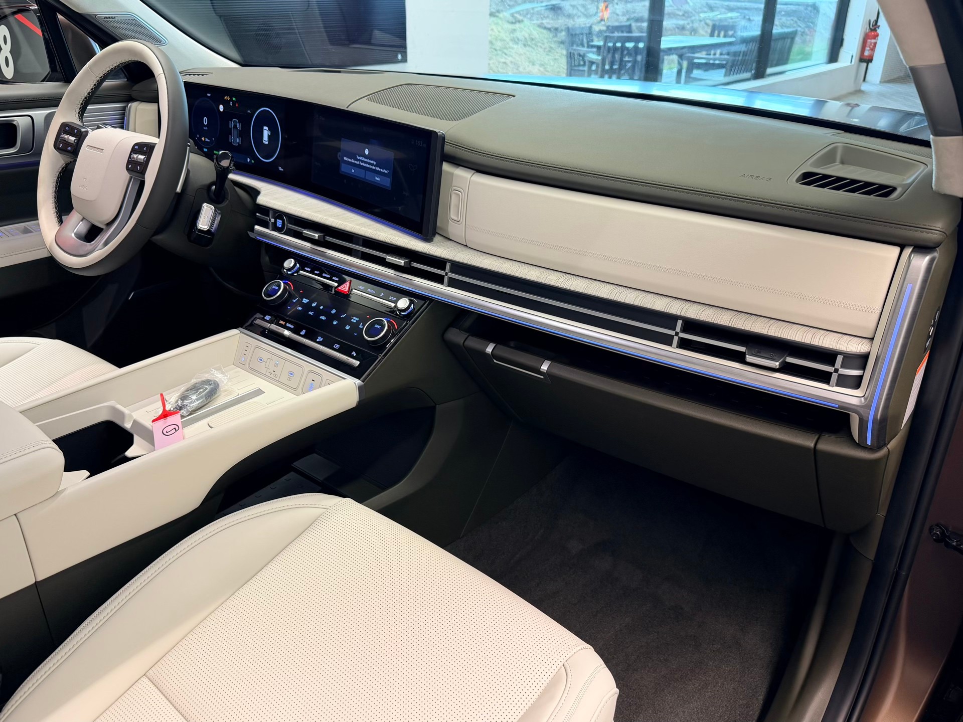 HYUNDAI Santa Fe 1.6 T-GDi PHEV Calligraphy 4WD Automatic-image-17