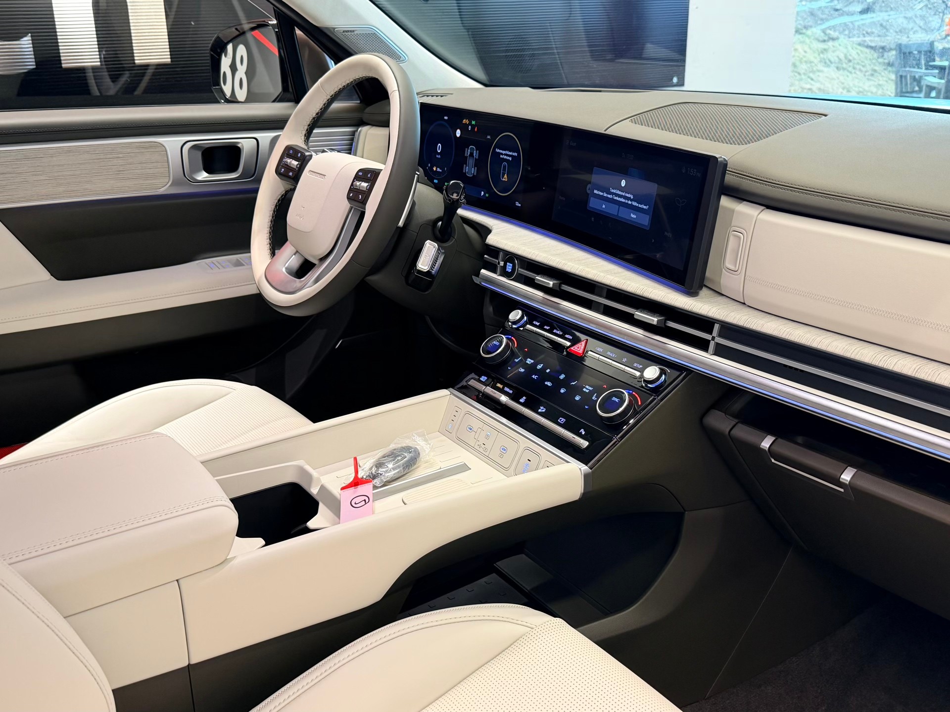 HYUNDAI Santa Fe 1.6 T-GDi PHEV Calligraphy 4WD Automatic-image-18