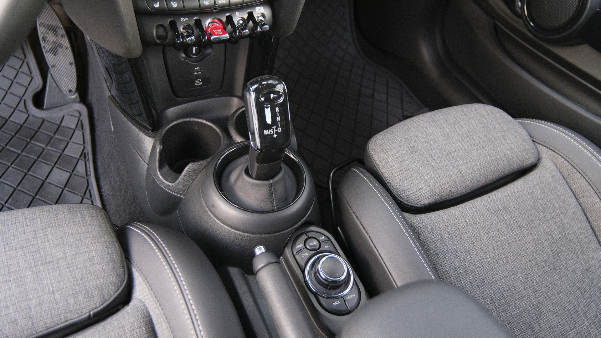 MINI Cooper S Multitone Edition Steptronic DKG-image-6