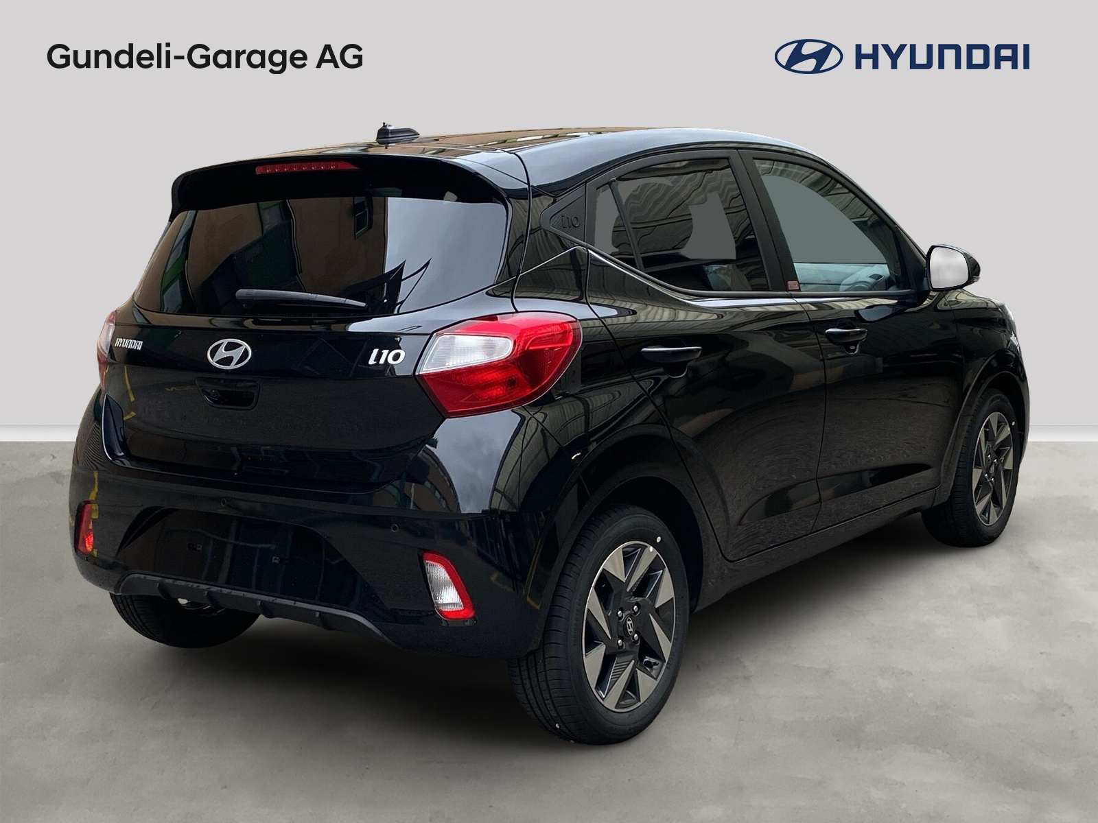 HYUNDAI i10 1.2 Amplia Aut.-image-9