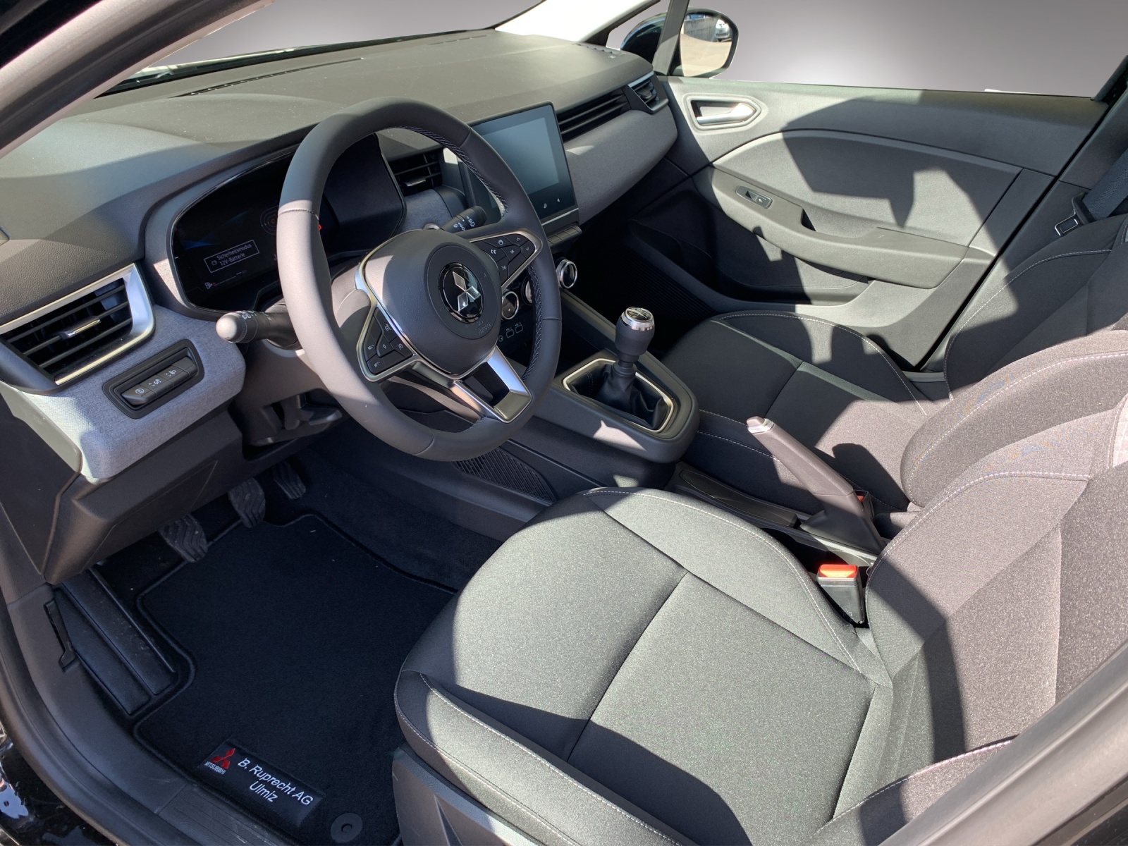 MITSUBISHI Colt 1.0 Invite-image-5