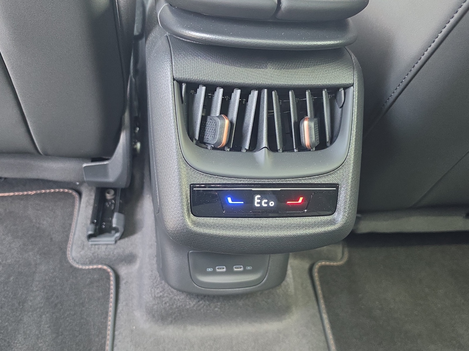 CUPRA Tavascan Type 8 77 kWh VZ-image-14