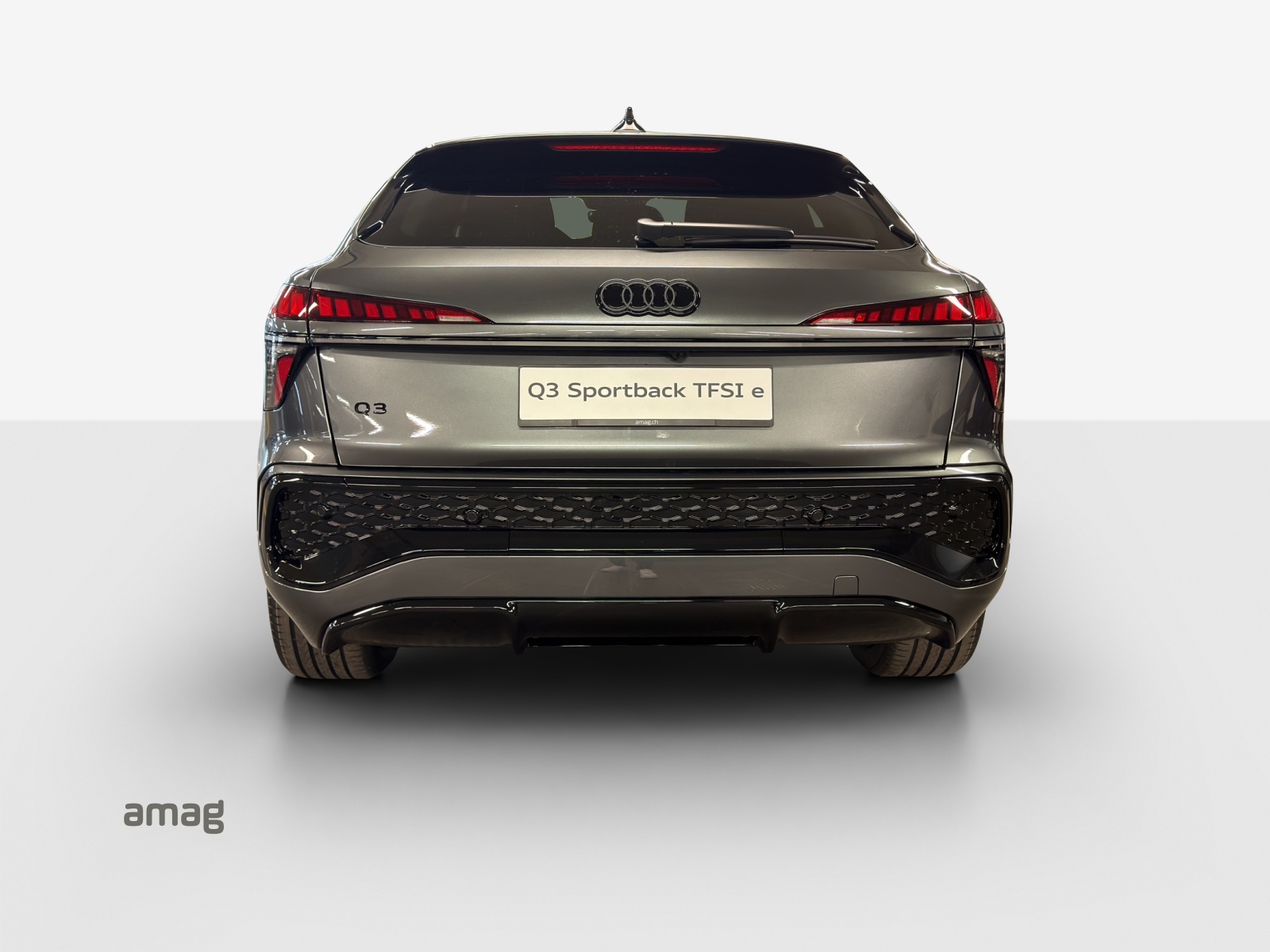 AUDI Q3 Sportback e-hybrid 200 kW S tronig-showroom-element-3