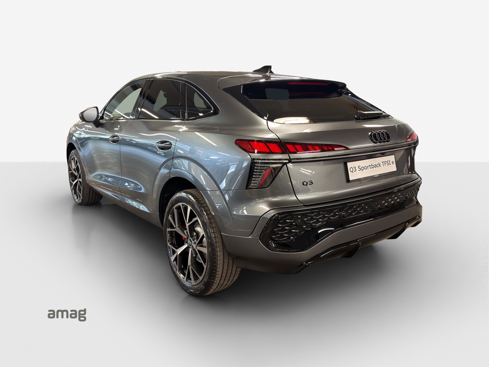AUDI Q3 Sportback e-hybrid 200 kW S tronig-image-2