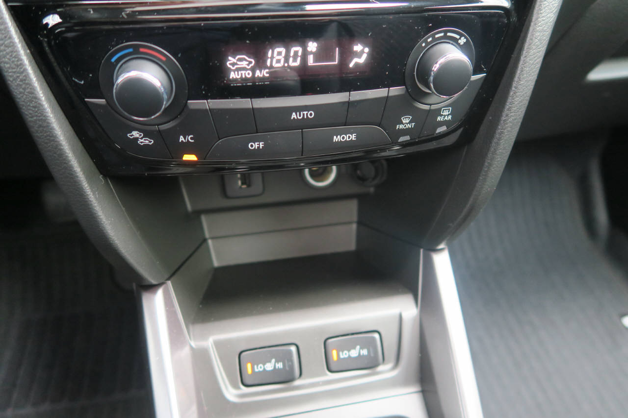 SUZUKI Vitara 1.5 Piz Sulai Top Hybrid 4x4-image-11
