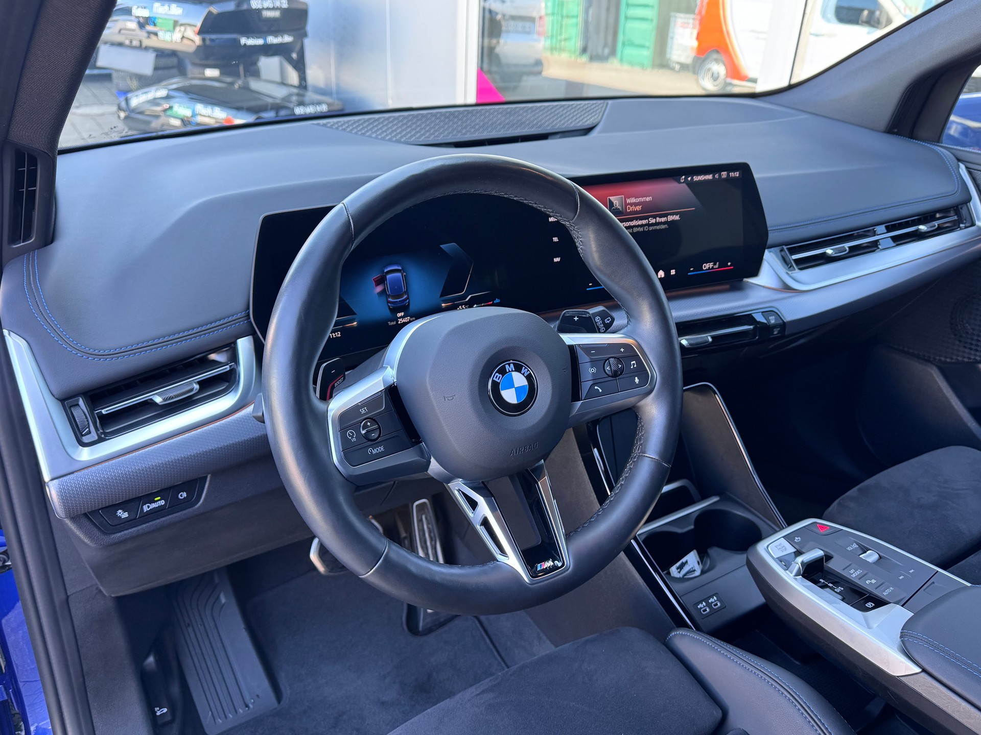 BMW 218d Active Tourer M Sport DKG+LED Scheinwerfer+Navi+ACC+Komfortzugang+Rückfahrkamera+AHK 1'400kg+Werksgarantie+-image-13