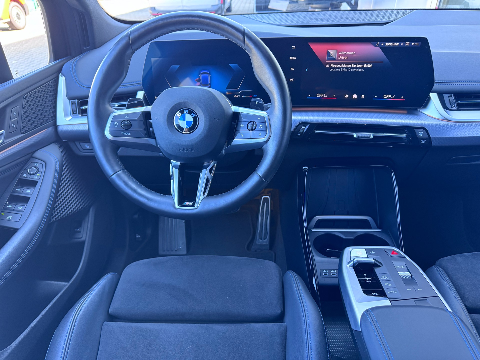 BMW 218d Active Tourer M Sport DKG+LED Scheinwerfer+Navi+ACC+Komfortzugang+Rückfahrkamera+AHK 1'400kg+Werksgarantie+-image-16