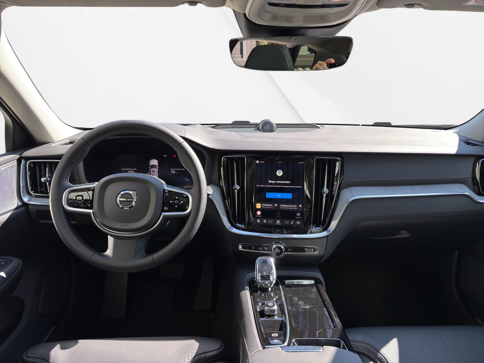VOLVO V60 2.0 T8 TE Ultra Dark eAWD-image-6