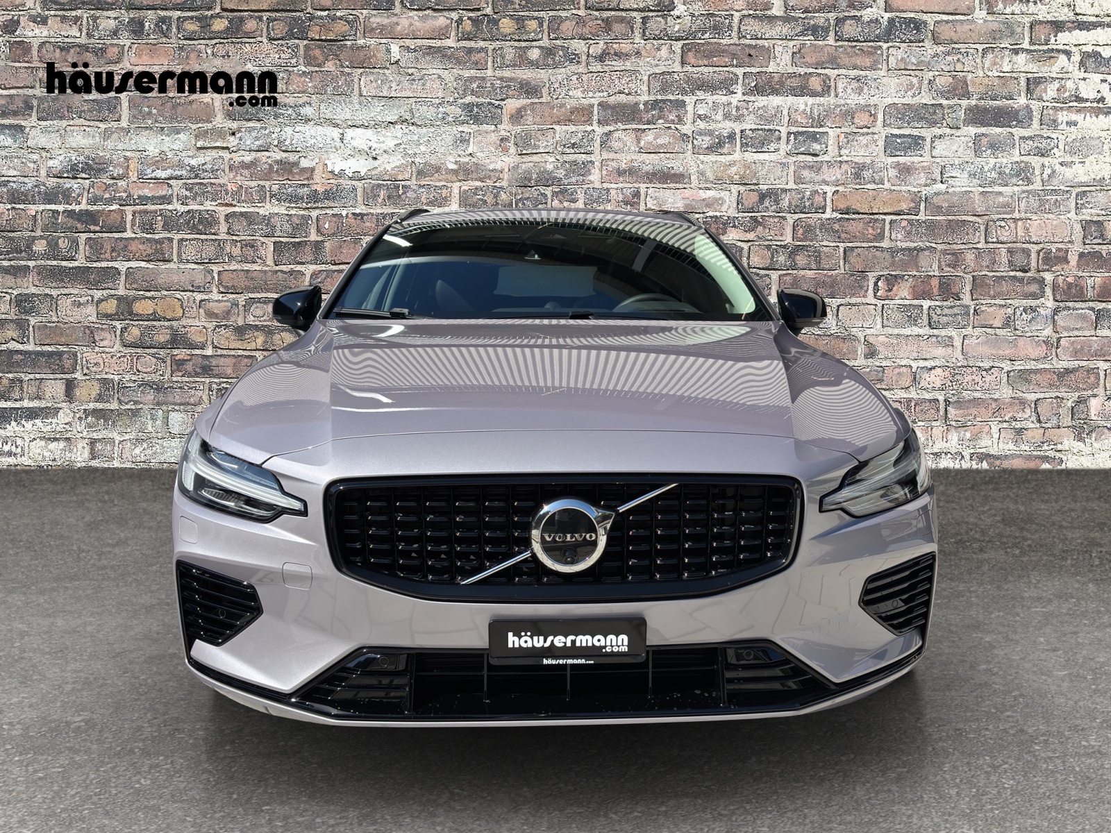 VOLVO V60 2.0 T8 TE Ultra Dark eAWD-image-9