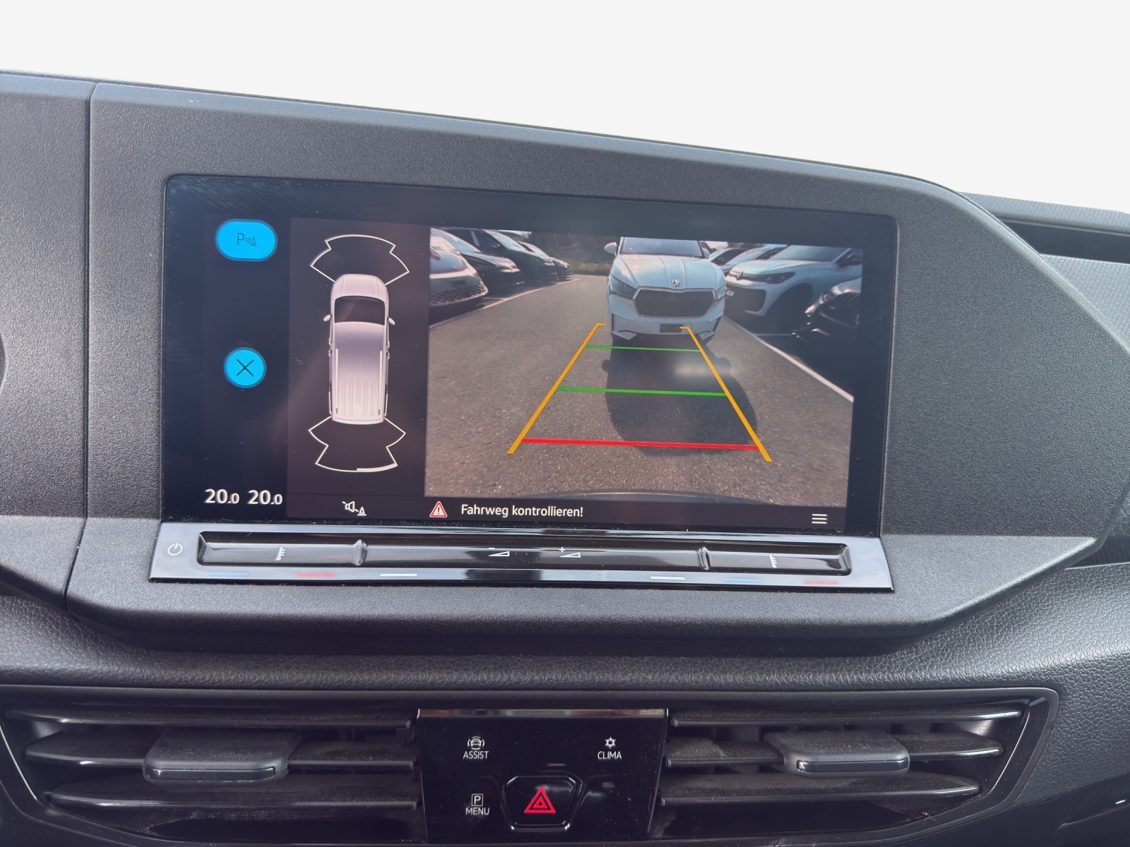 VW Caddy Cargo 2.0TDI Maxi 4Motion-image-14