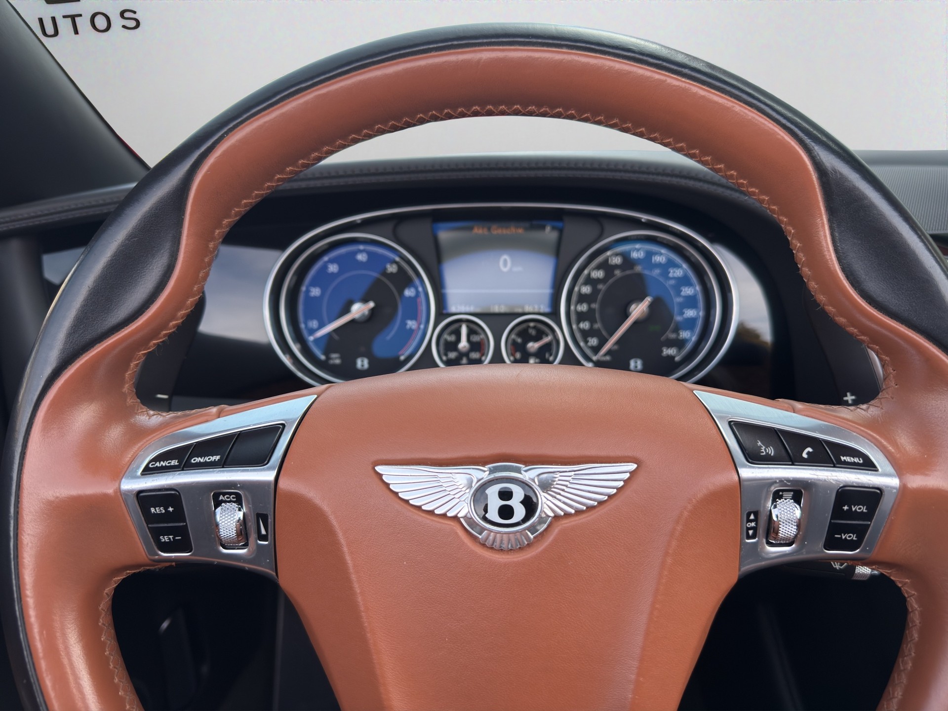 BENTLEY Continental GTC 4.0 V8 S-image-12
